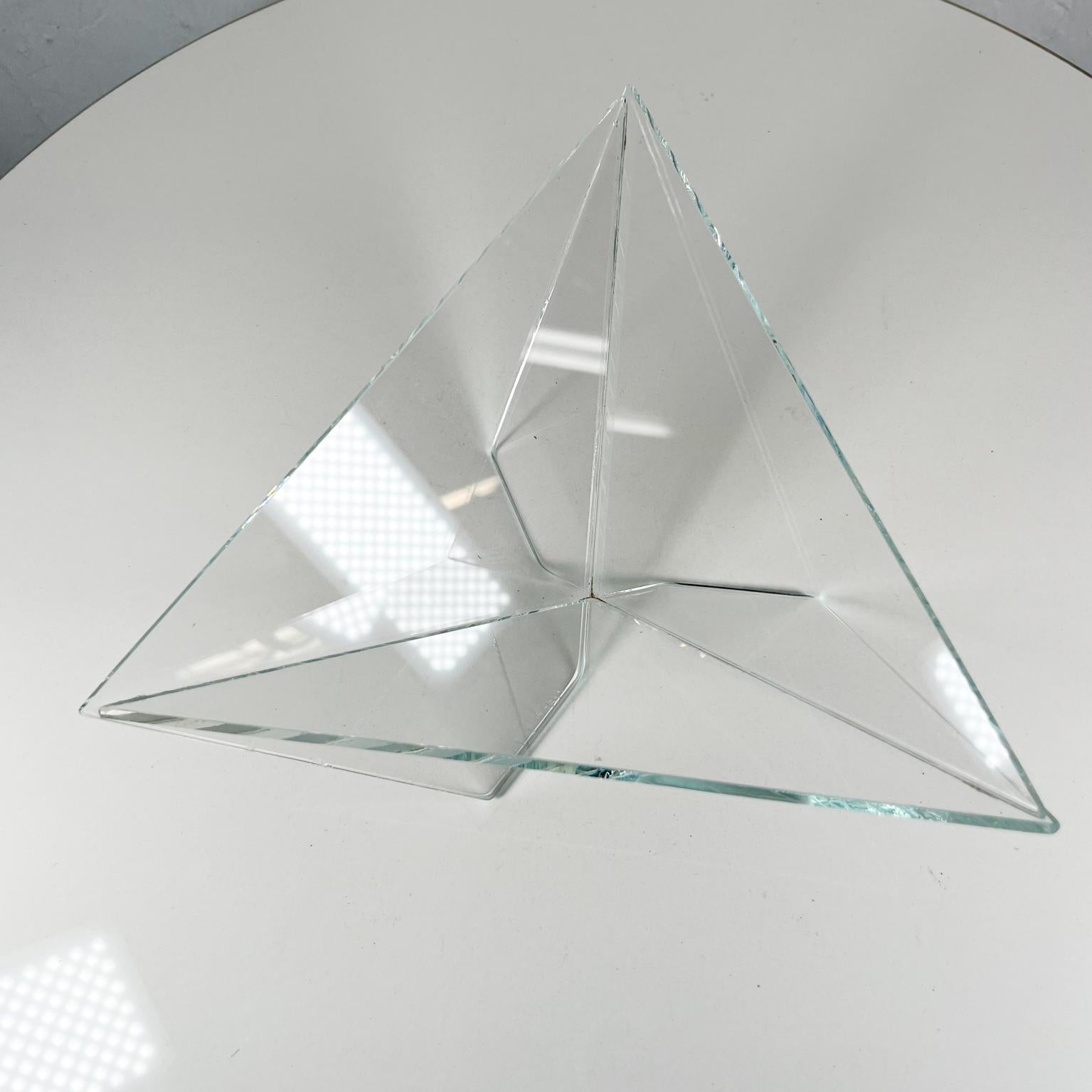 1988 Pyramid Modern Glass Art Bowl John Seitz For Sale 3