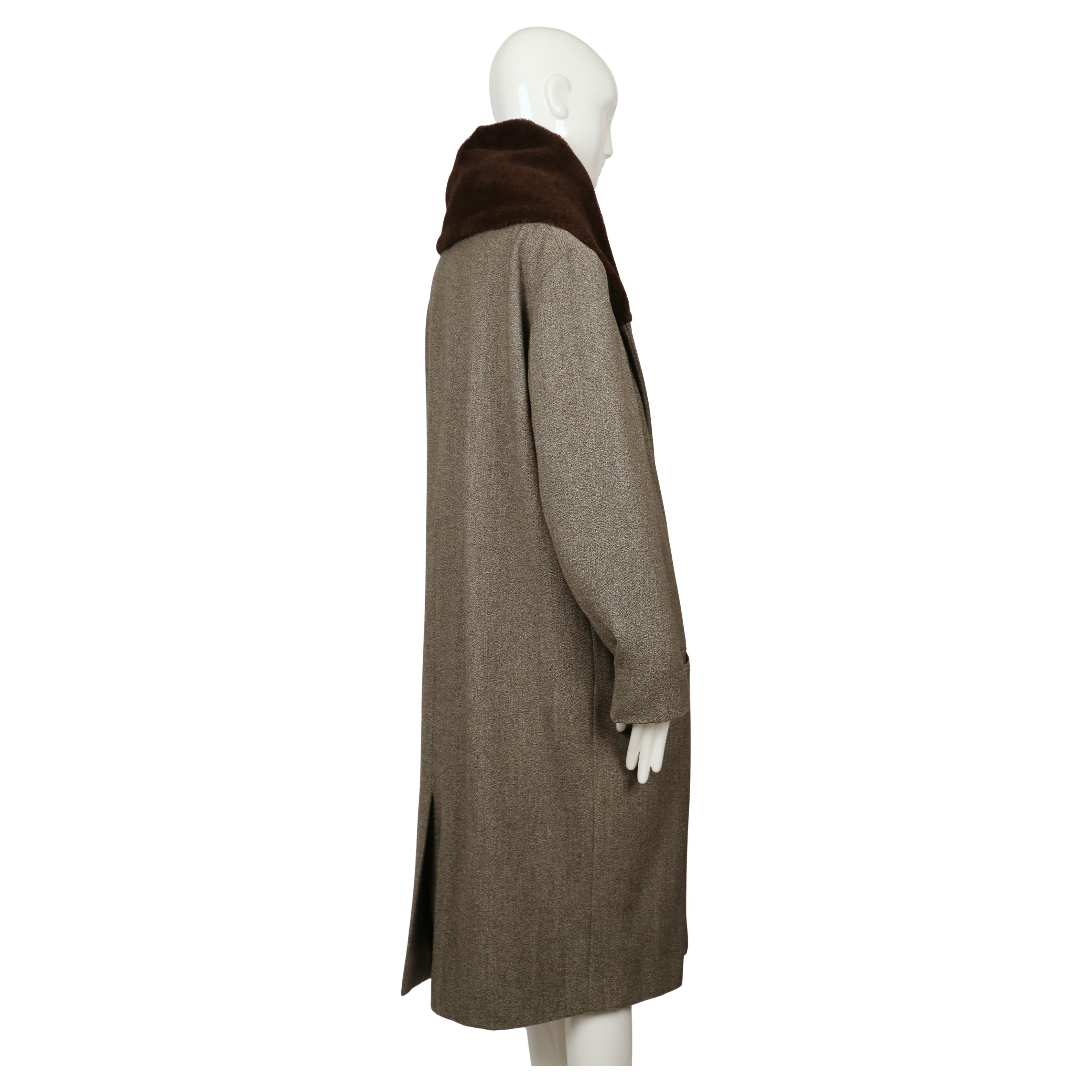 1988 ROMEO GIGLI Wollmantel in Übergröße mit Mohairkragen für Damen oder Herren im Angebot