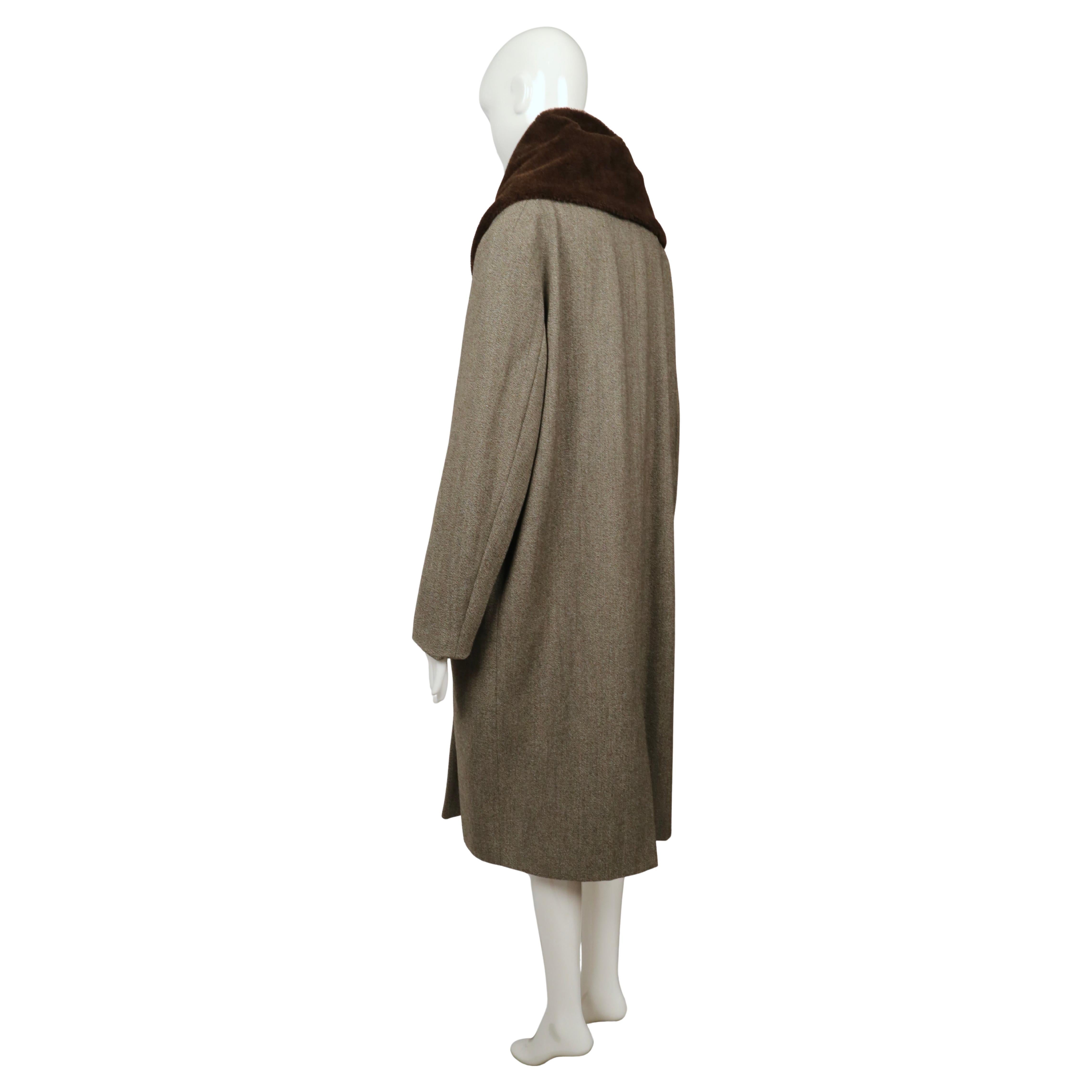 1988 ROMEO GIGLI Wollmantel in Übergröße mit Mohairkragen im Angebot 2