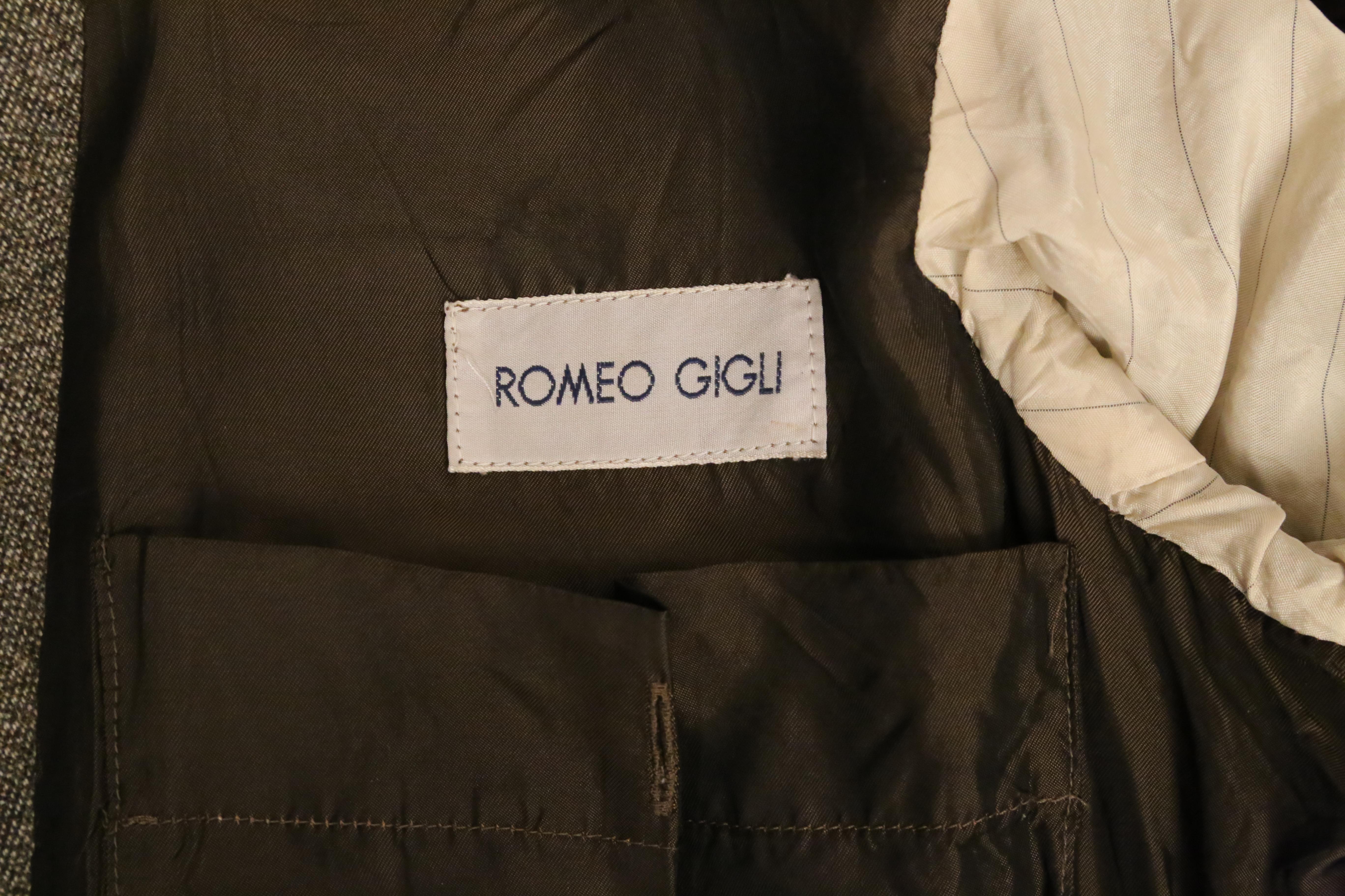 1988 ROMEO GIGLI Wollmantel in Übergröße mit Mohairkragen im Angebot 4