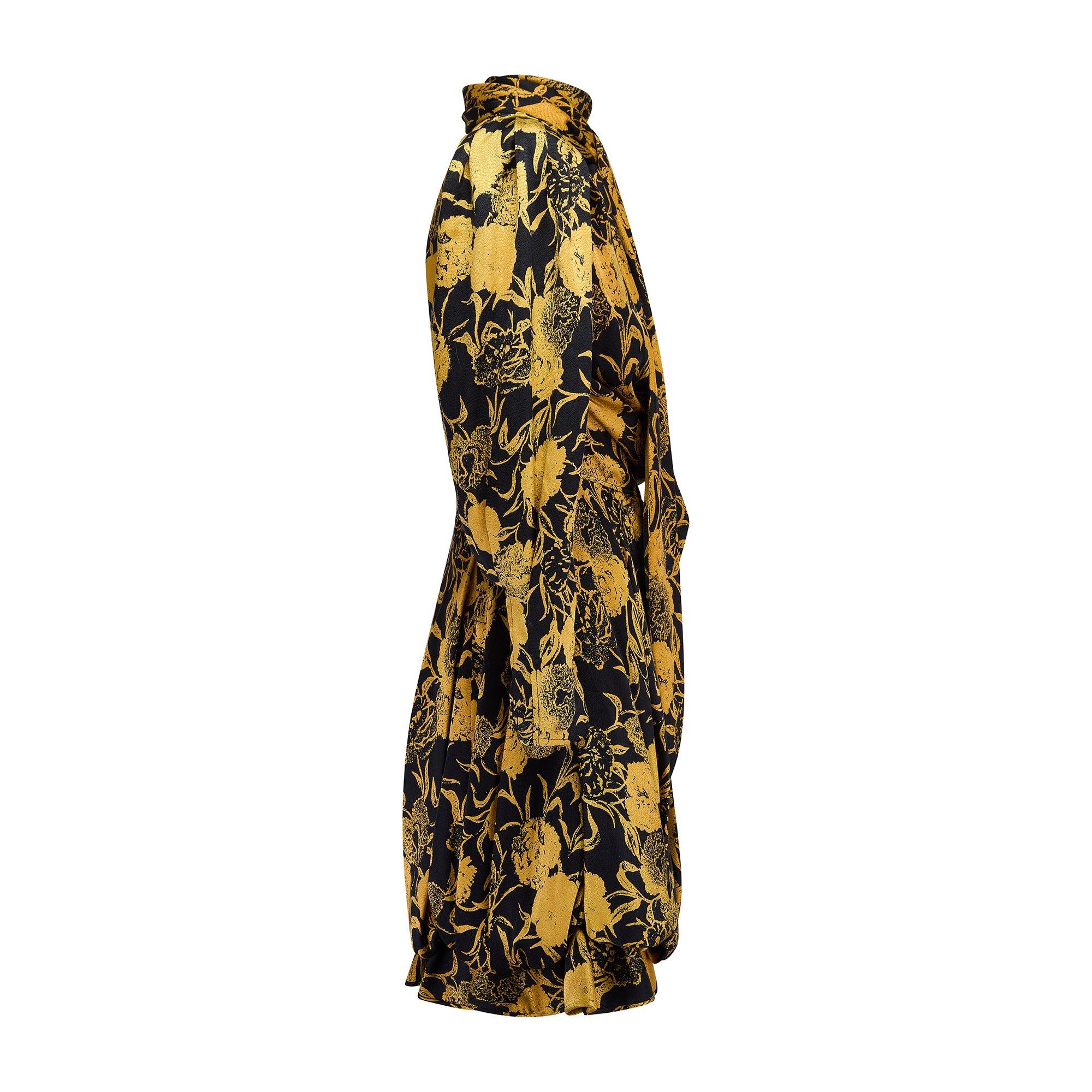 Emanuel Ungaro founded his Parisian couture house in 1965 after a brief stint working for both Cristobal Balenciaga and Andre Courreges.  He was known for his lively prints and excellent craftmanship and reached the height of his fame in the 1980s.