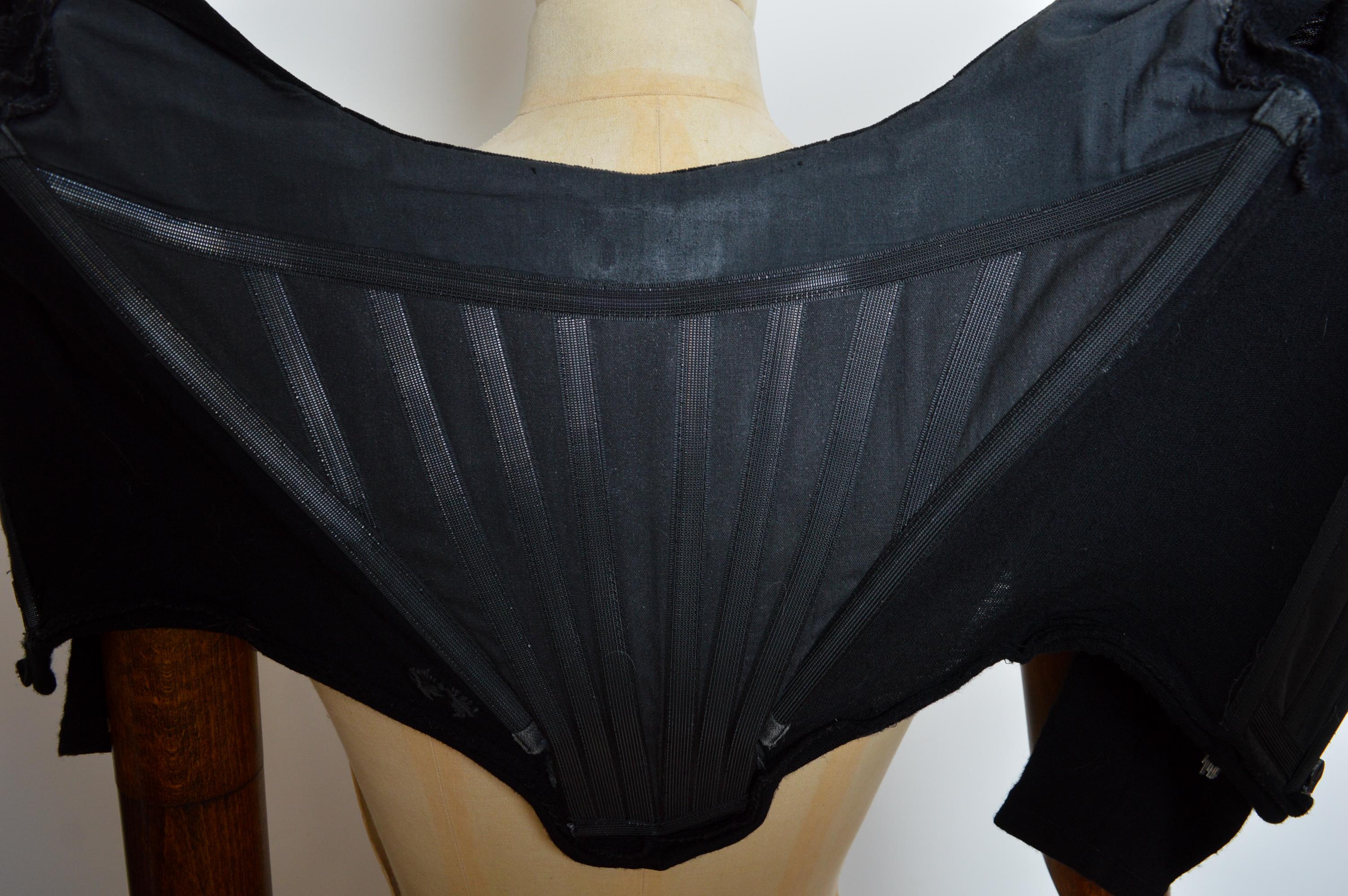 1988 Vivienne Westwood Black Velvet and Jersey long sleeve corset - Bustier For Sale 7