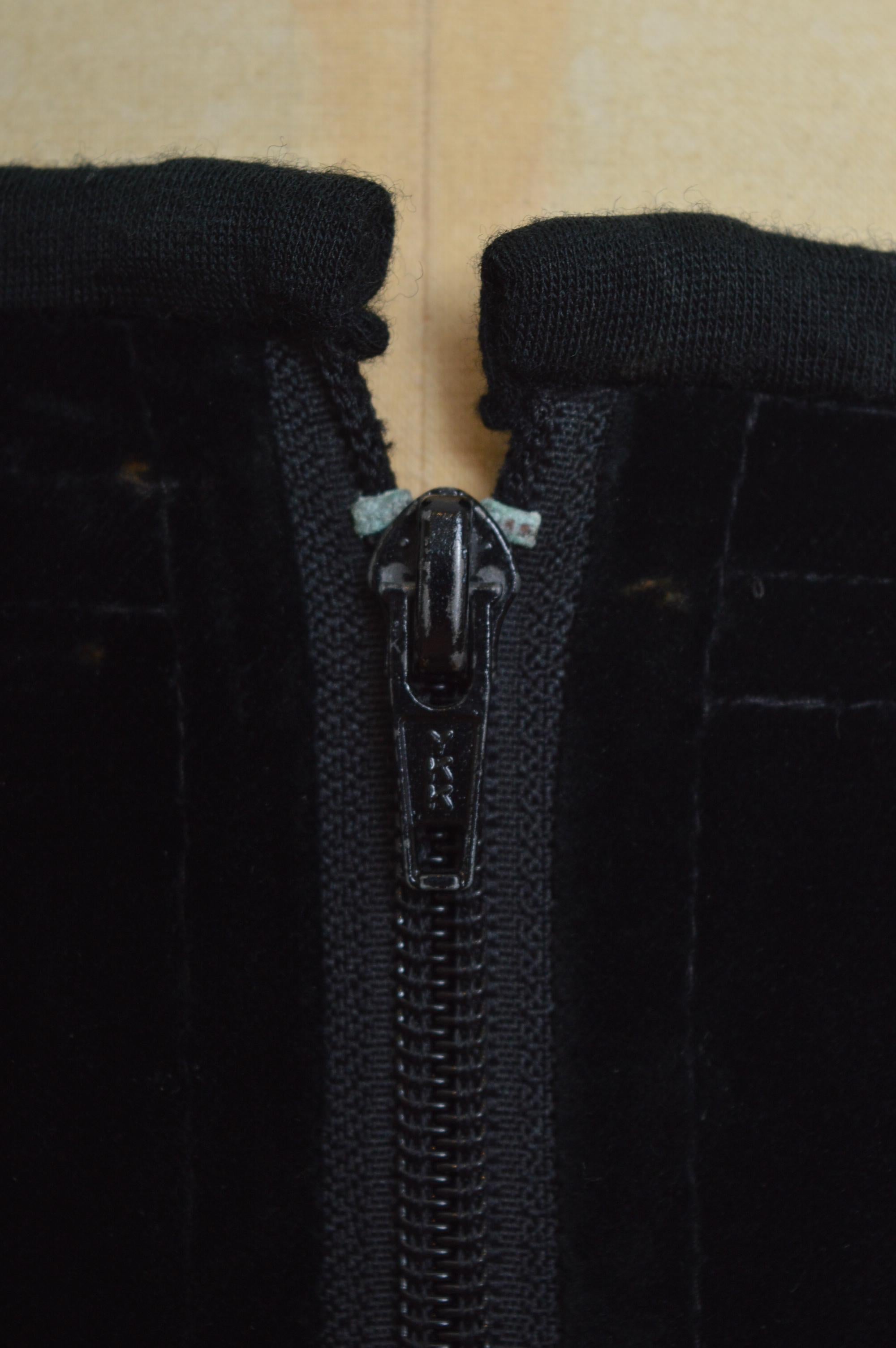 1988 Vivienne Westwood Black Velvet and Jersey long sleeve corset - Bustier For Sale 4