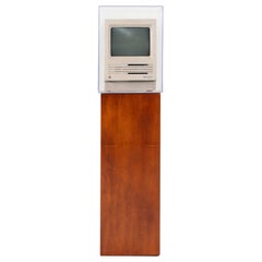 1989 Apple Macintosh SE FD-HD Computer on Walnut Pedestal
