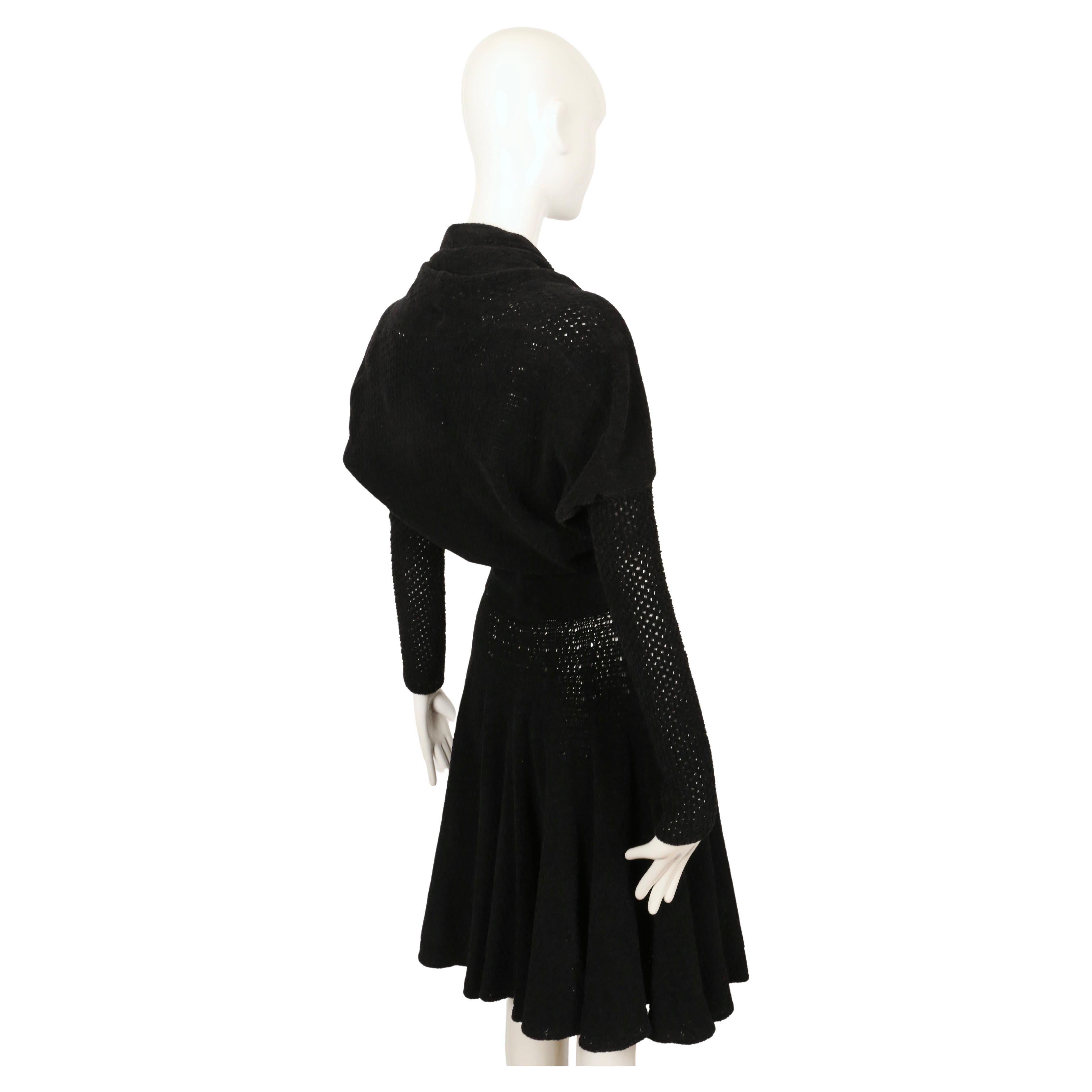 1989 AZZEDINE ALAIA vestido de chenilla negro RUNWAY en venta 3