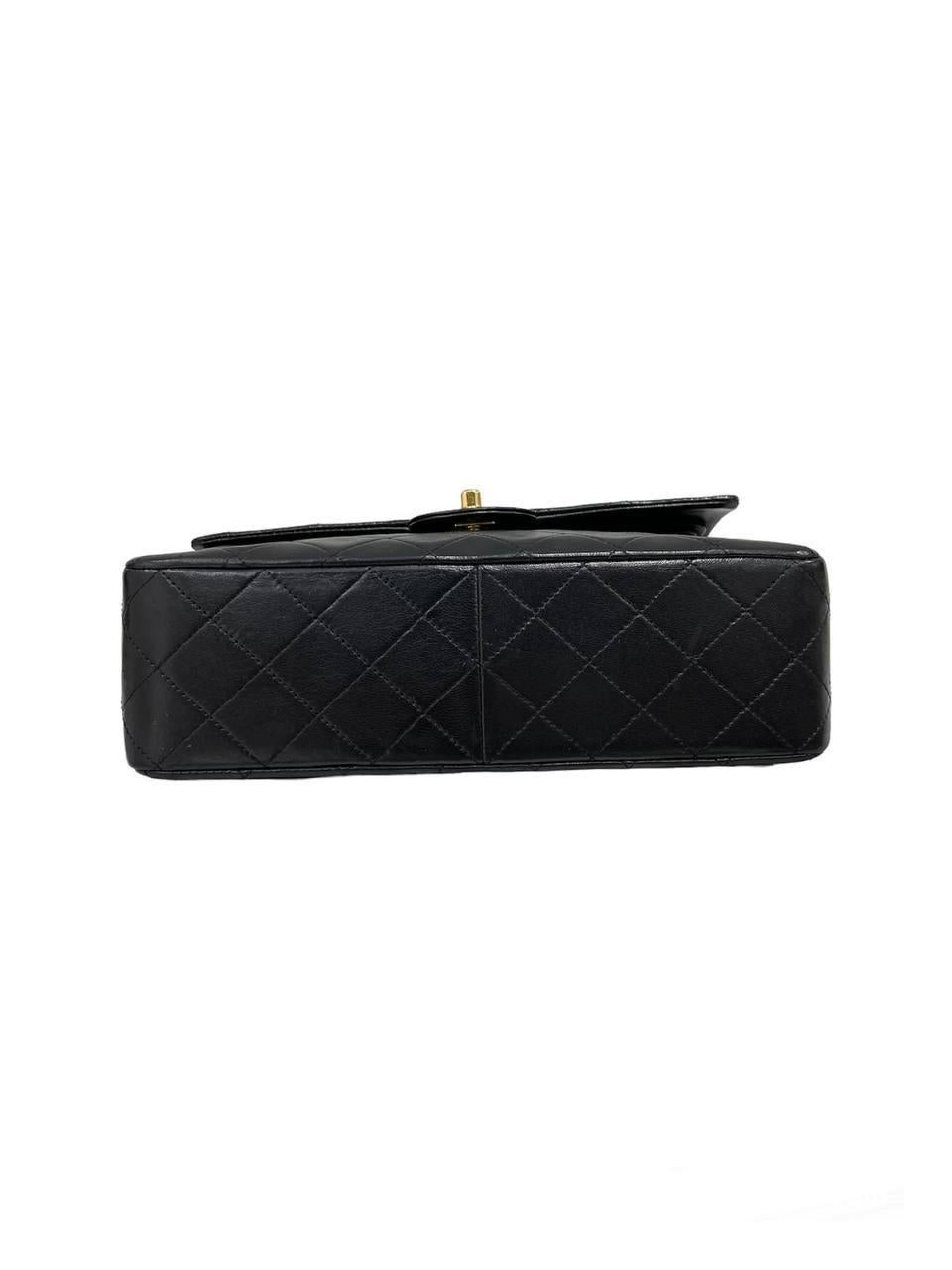   1989 Chanel Flap Black Leather Vintage Top Handle Bag Pour femmes 