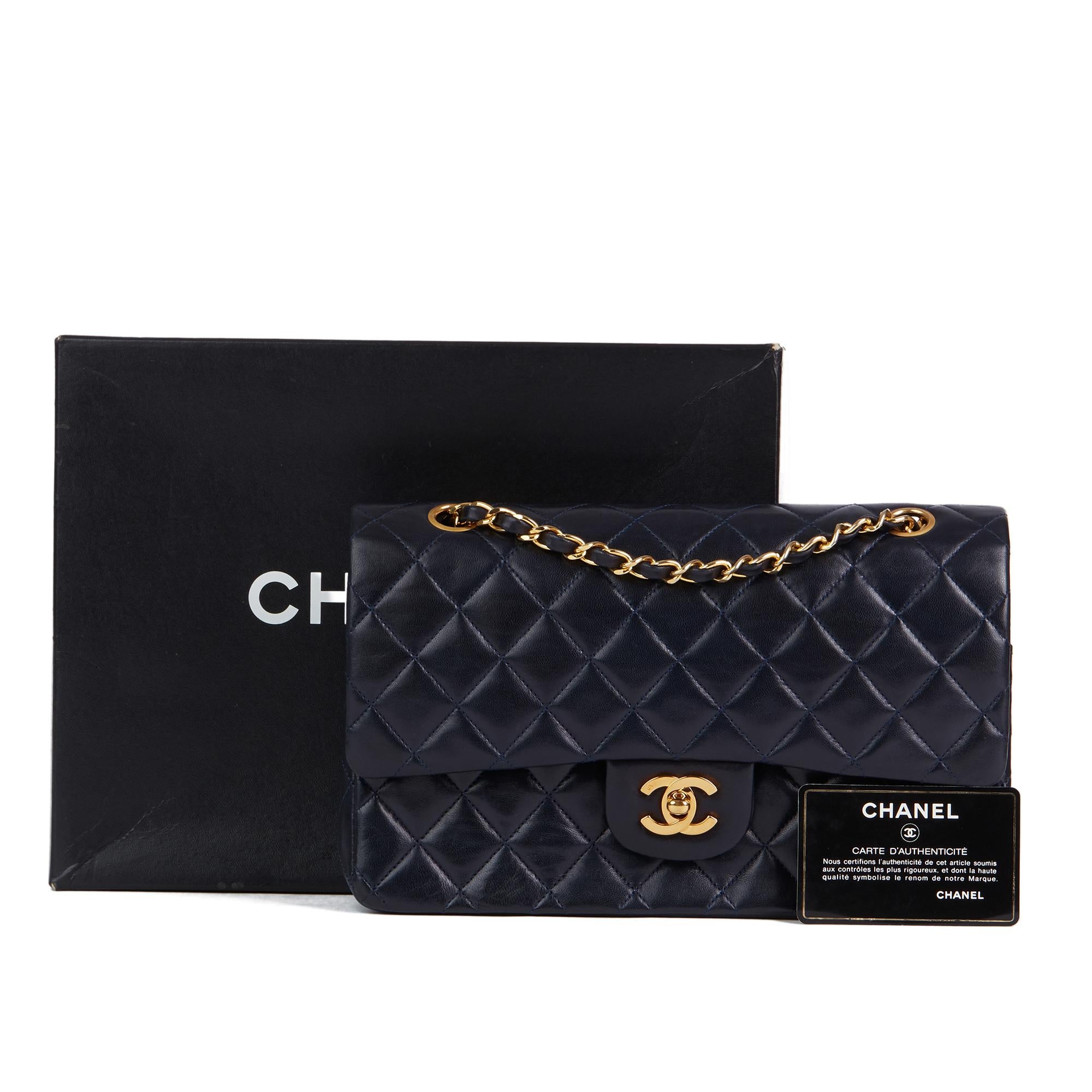 1989 Chanel Navy Quilted Lambskin Vintage Medium Classic Double Flap Bag 4