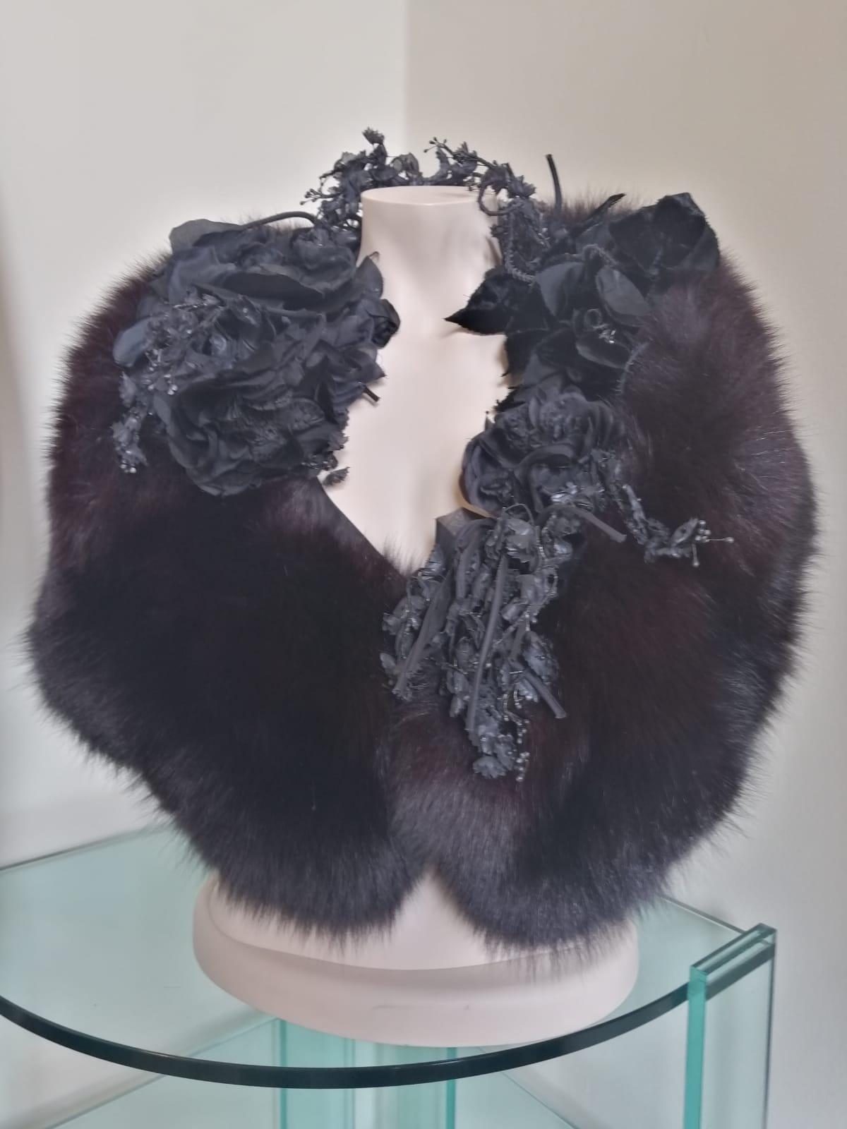 Stunning, historic and unfindable piece by Christian Dior, designed by Gianfranco Ferré
Haute Couture piece, 1989 Paris fall winter runway 
Belonging to Gianfranco Ferré very first collection with Dior
Real fox fur
Black color
Stunning textile