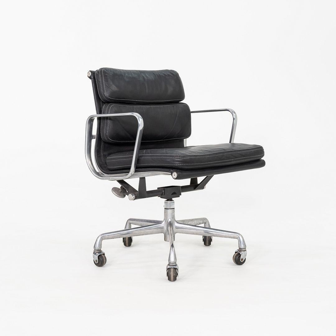 1989 Herman Miller Eames Soft Pad Management Desk Chair in pelle nera in vendita 4