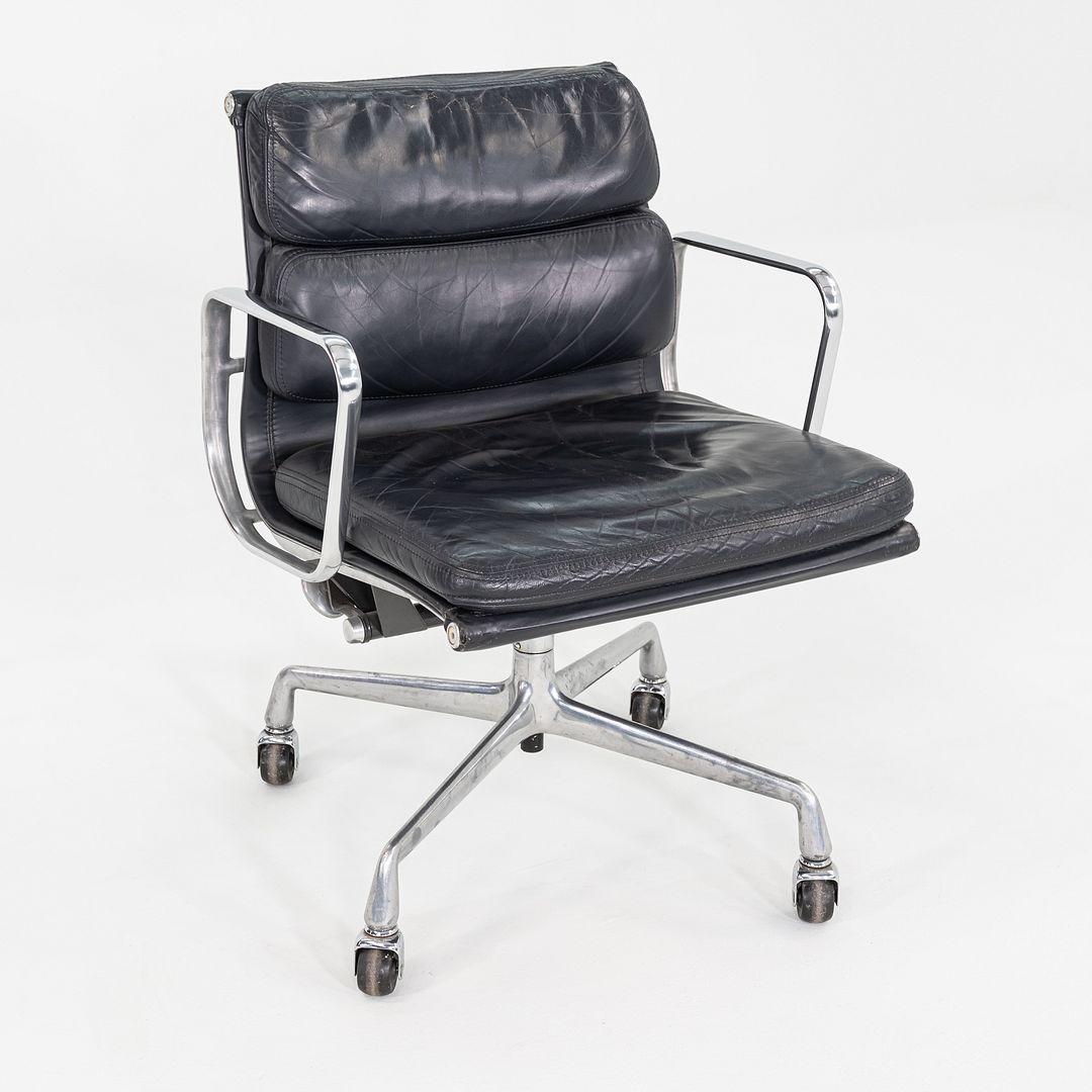 1989 Herman Miller Eames Soft Pad Management Desk Chair en cuir noir en vente 5
