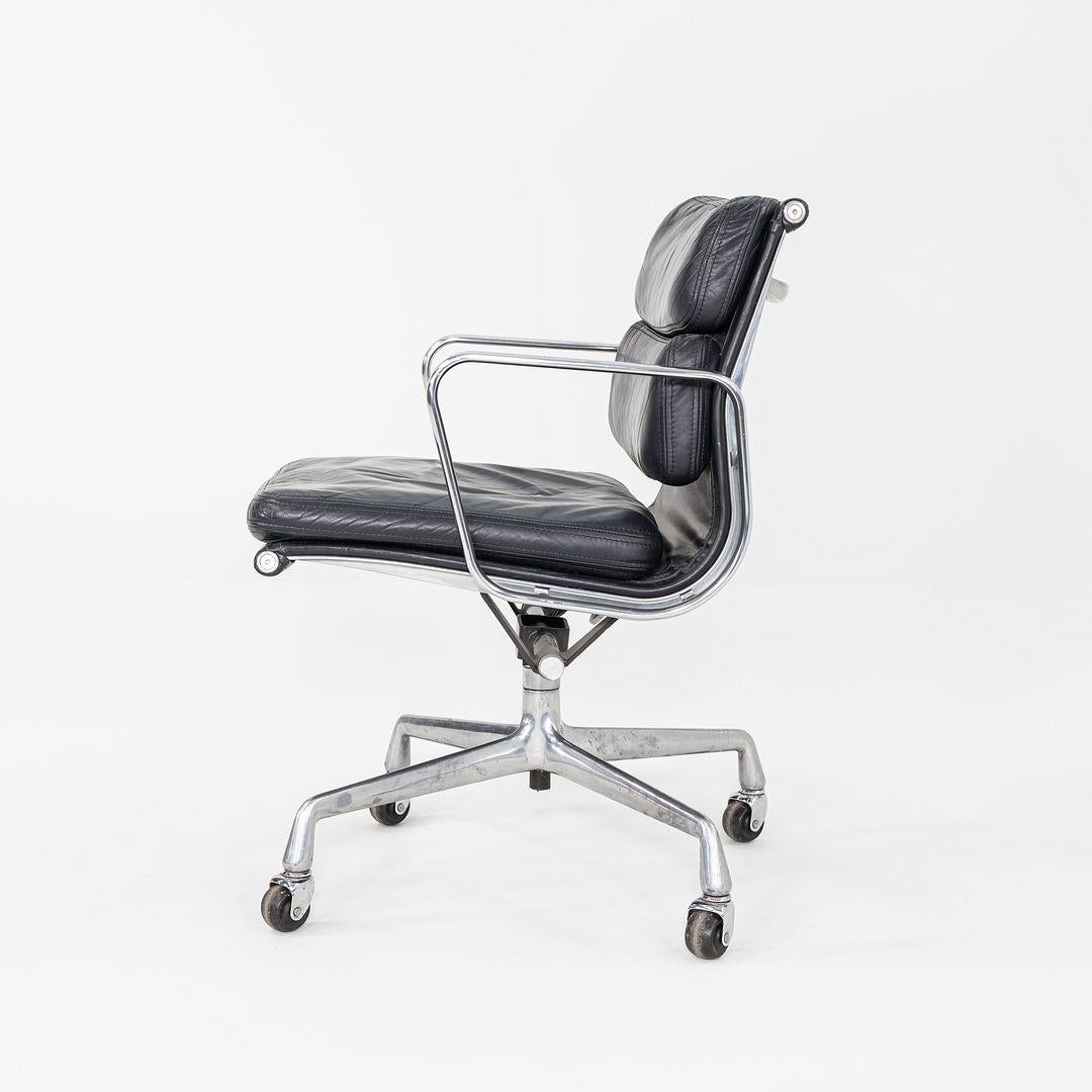 1989 Herman Miller Eames Soft Pad Management Desk Chair en cuir noir en vente 2