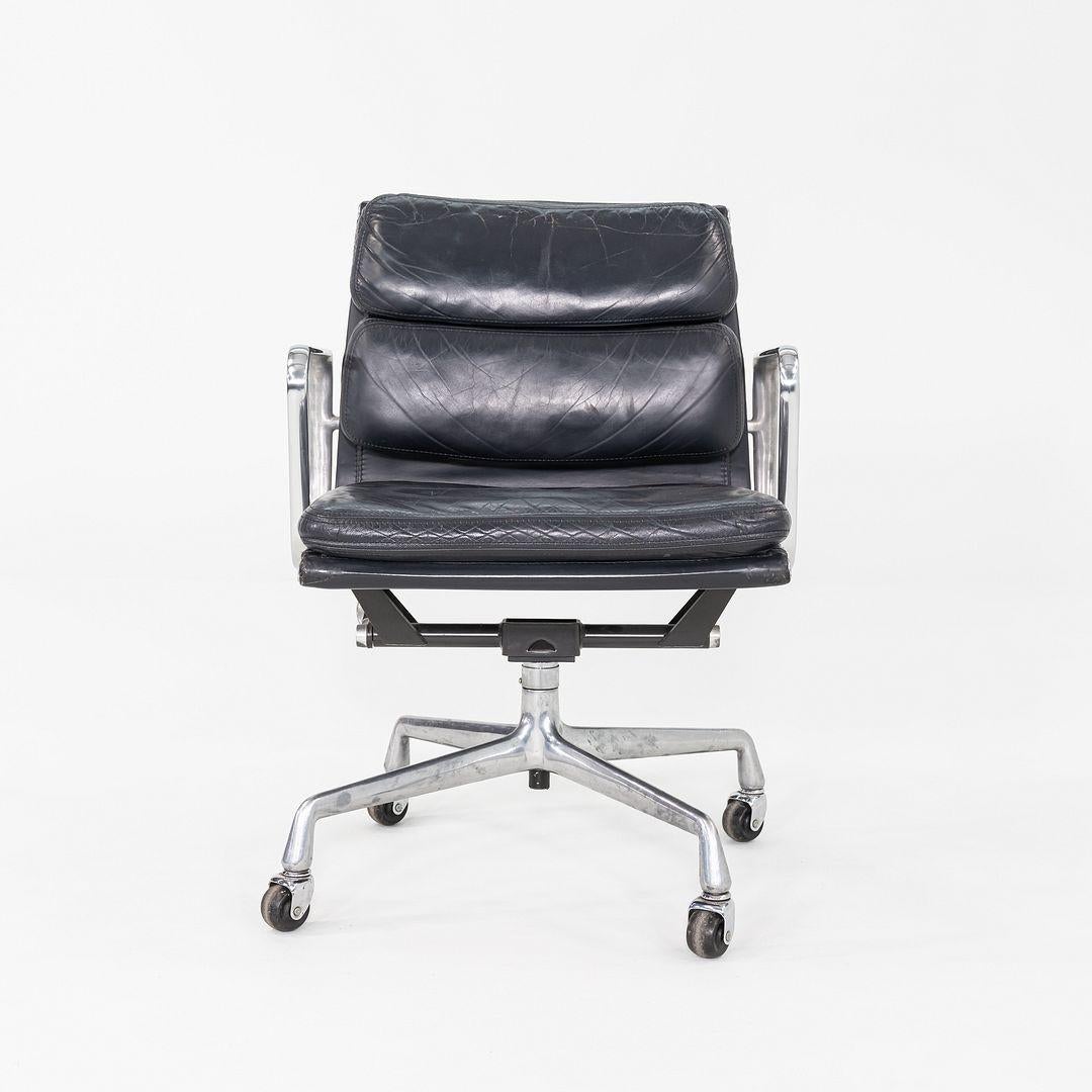 1989 Herman Miller Eames Soft Pad Management Desk Chair en cuir noir en vente