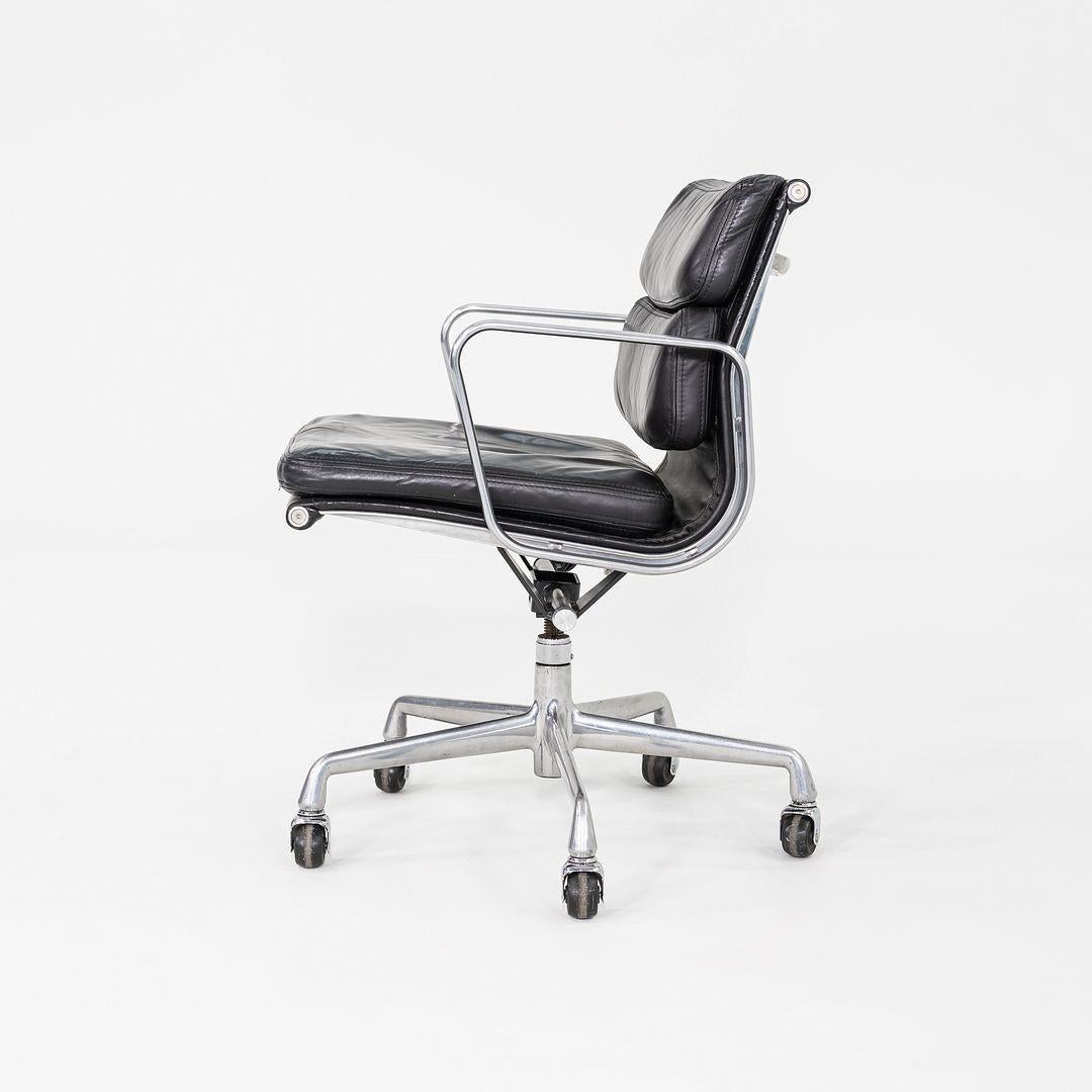 1989 Herman Miller Eames Soft Pad Management Desk Chairs in Black Leather In Good Condition For Sale In Philadelphia, PA