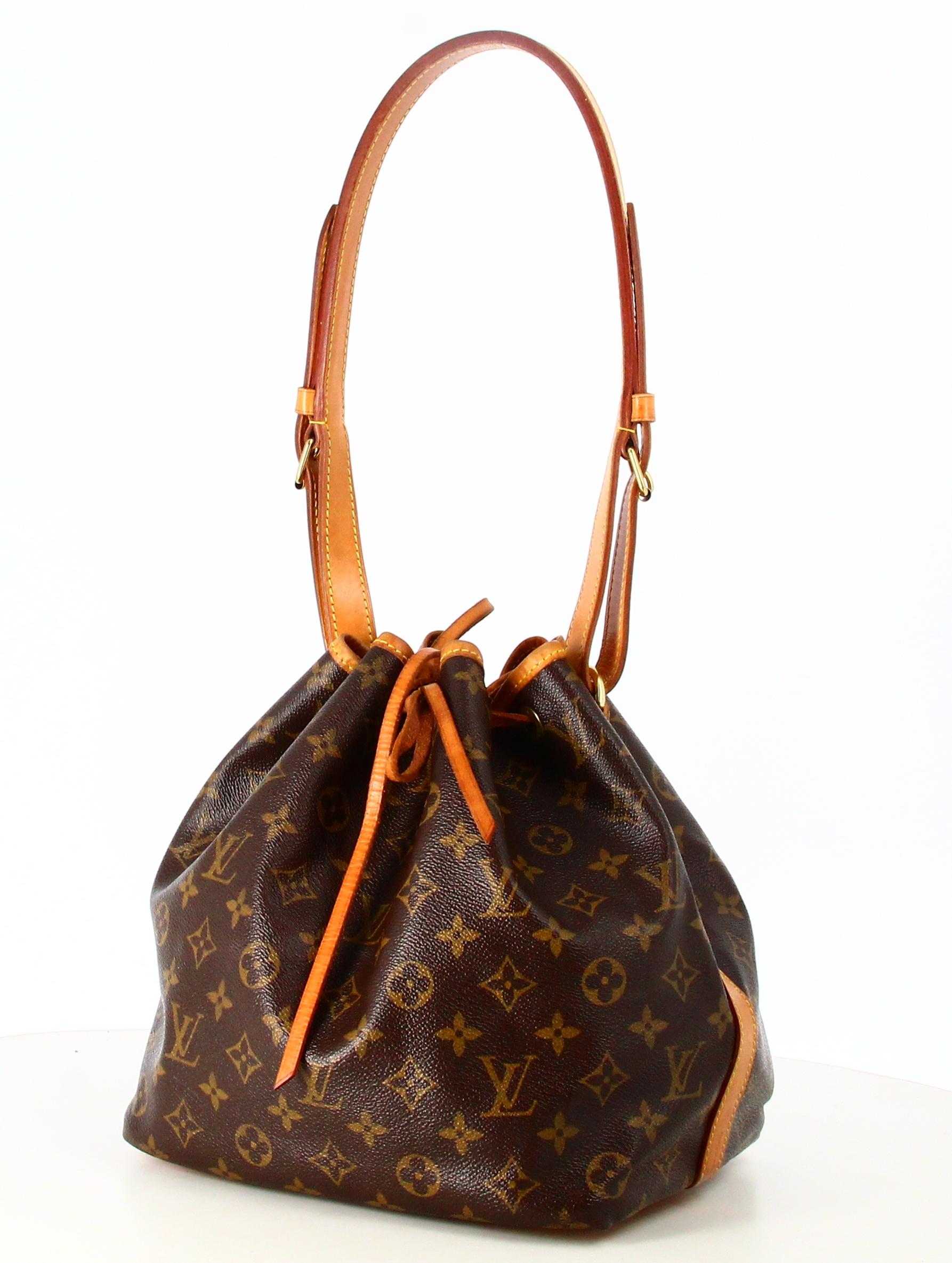 1989 Louis Vuitton Canvas Monogram Noe Handbag In Good Condition For Sale In PARIS, FR