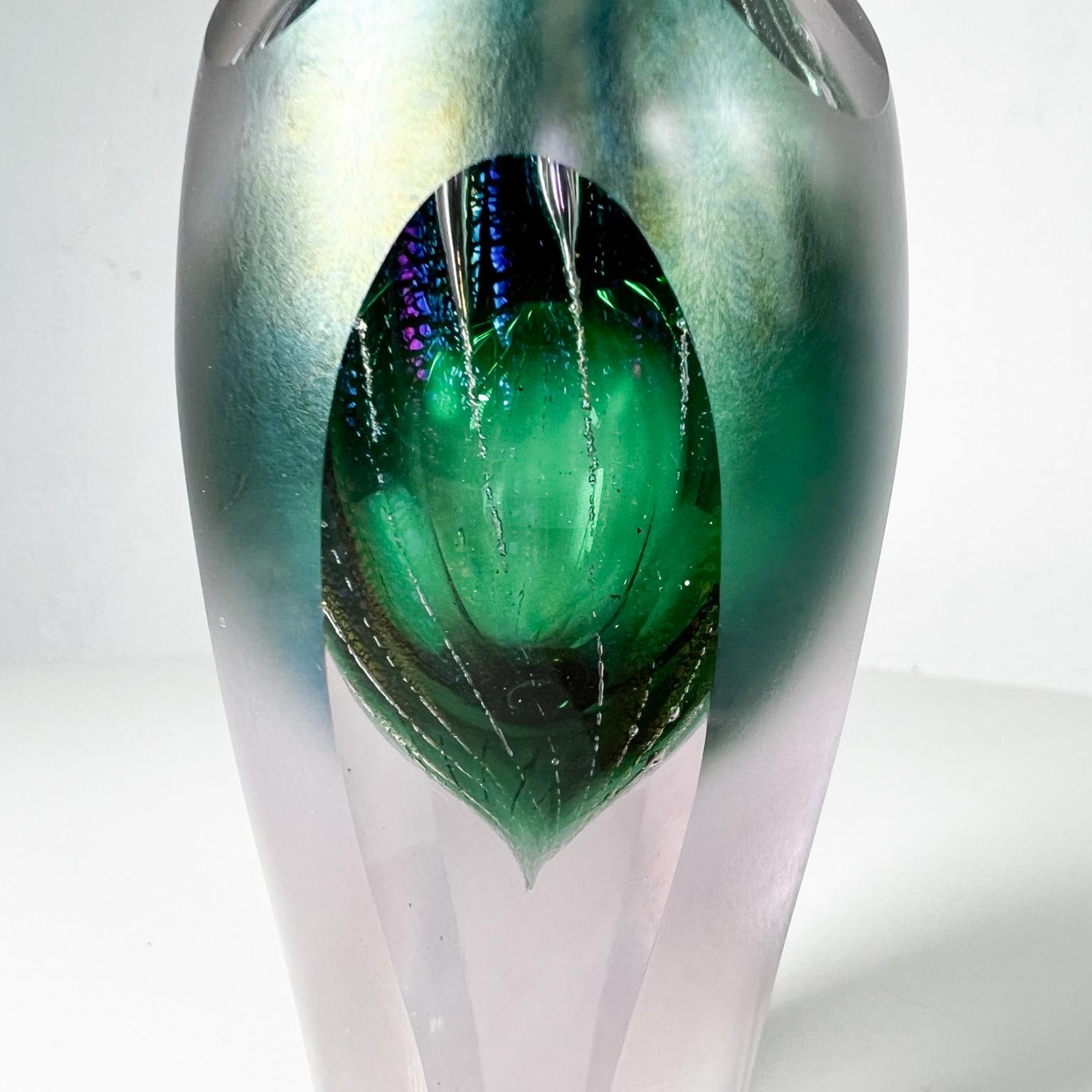 1989 Studio Handblown Art Glass Green Vase Brian Maytum In Good Condition For Sale In Chula Vista, CA