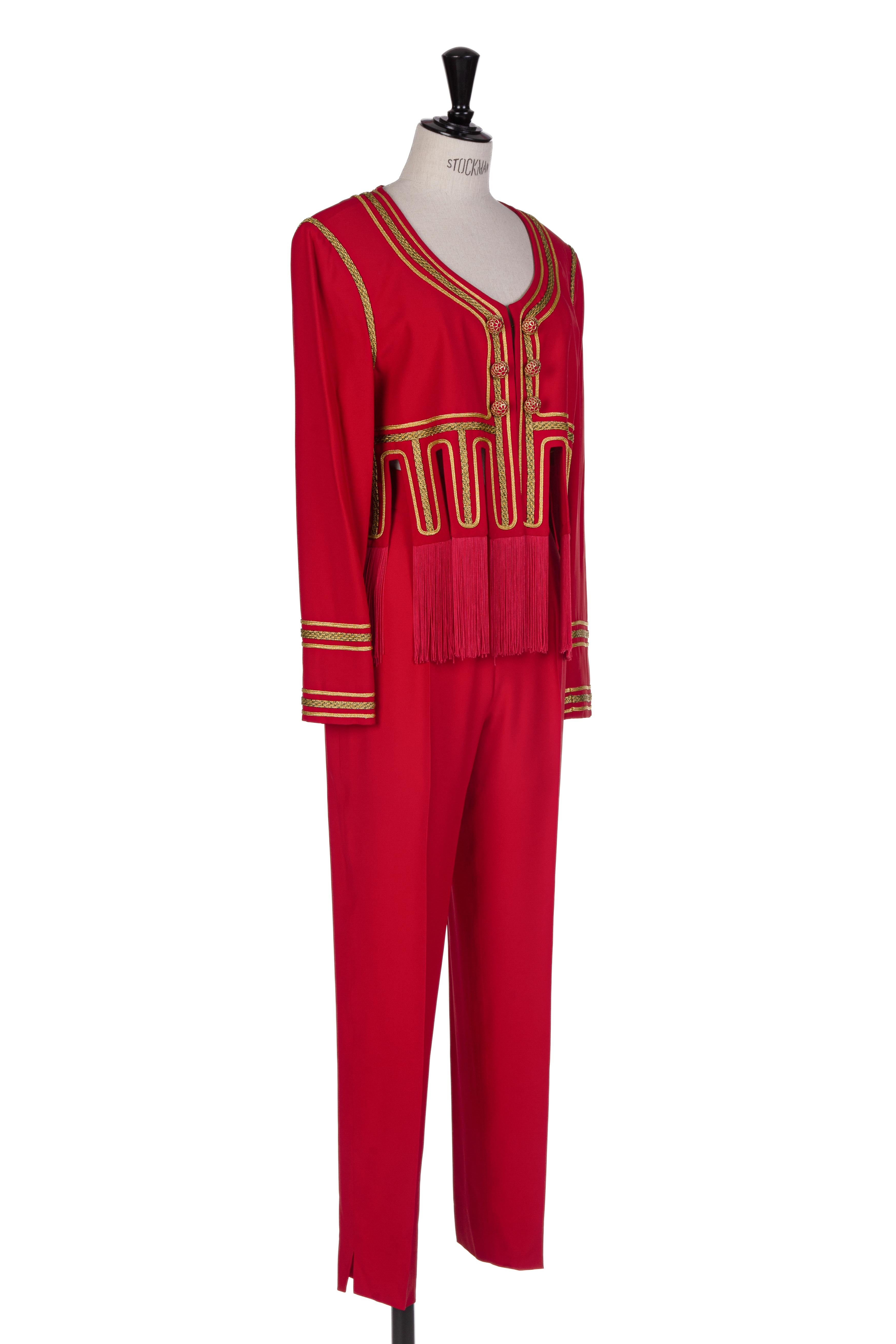 1989 MOSCHINO COUTURE Red I Love Venice Lion Appliquéd Jacket & Pant Suit In Excellent Condition For Sale In Munich, DE