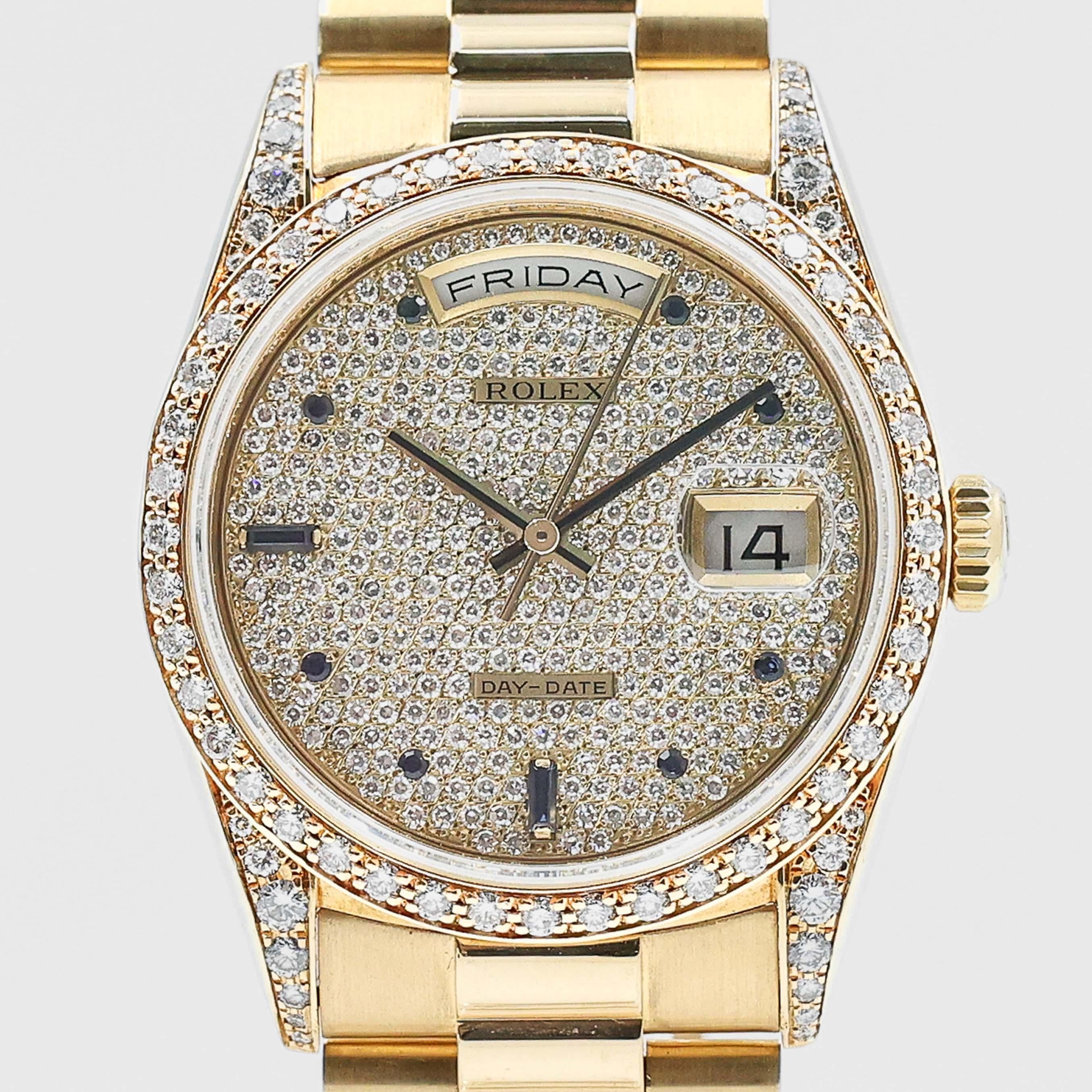 1989 Rolex Day Date Pavee Dial With Sapphires Ref. 18388 In Good Condition For Sale In Dubai, AE