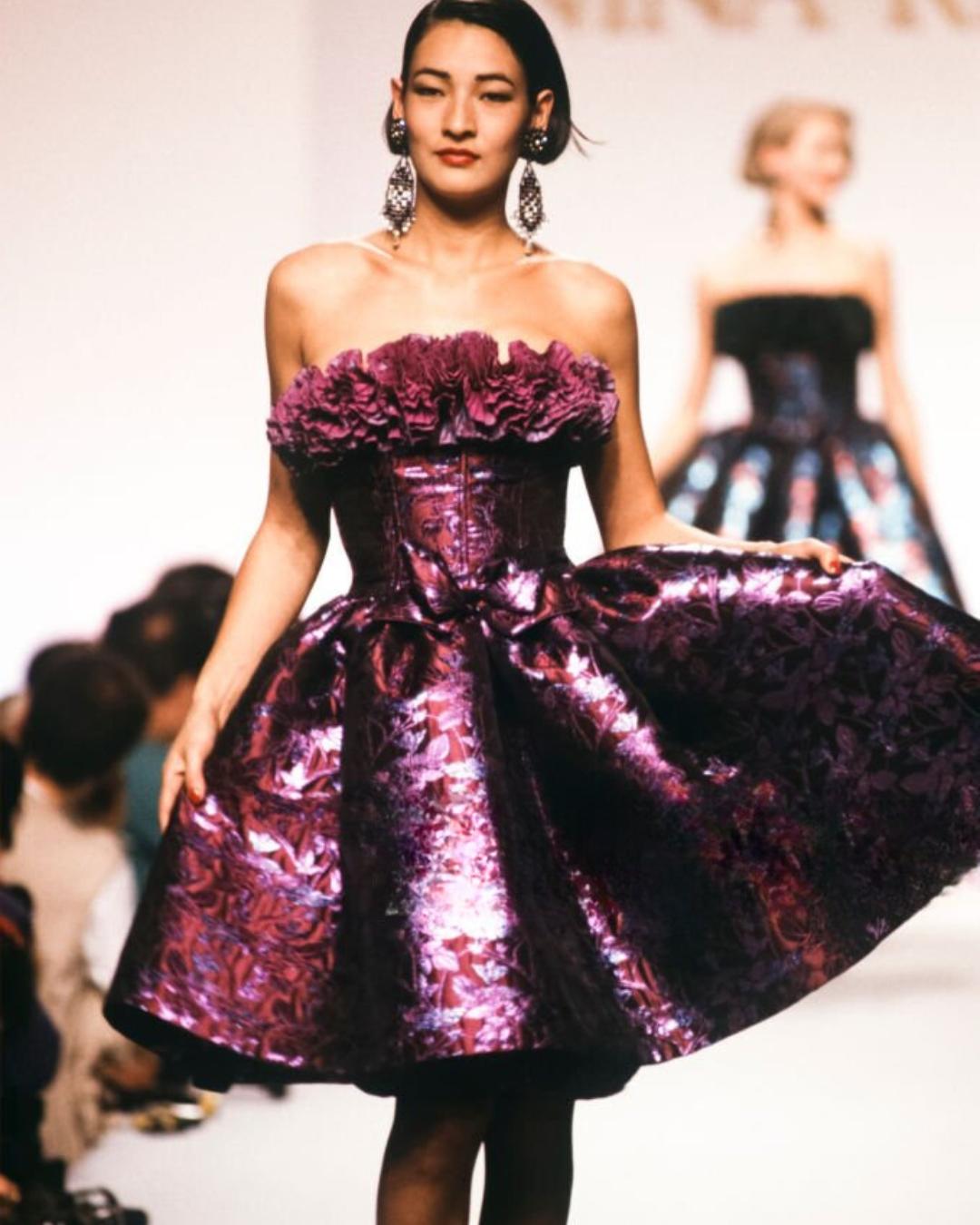 1989 Runway Haute Couture Nina Ricci Brocade Dress For Sale 2