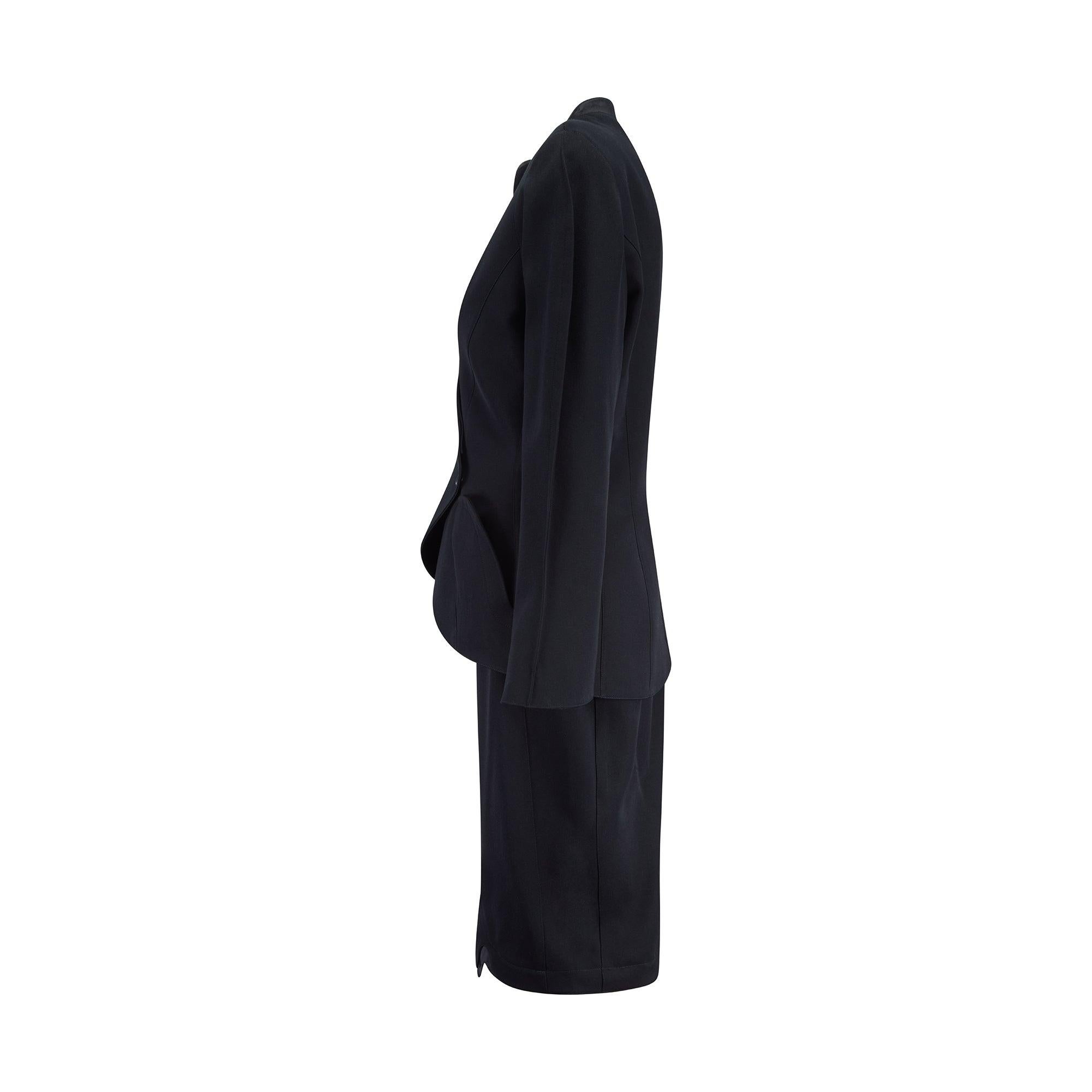 Dieser ikonische Rock aus schwarzer Wolle wurde von Manfred Thierry Mugler für seine Herbst/Winter-Kollektion 1989-1990 