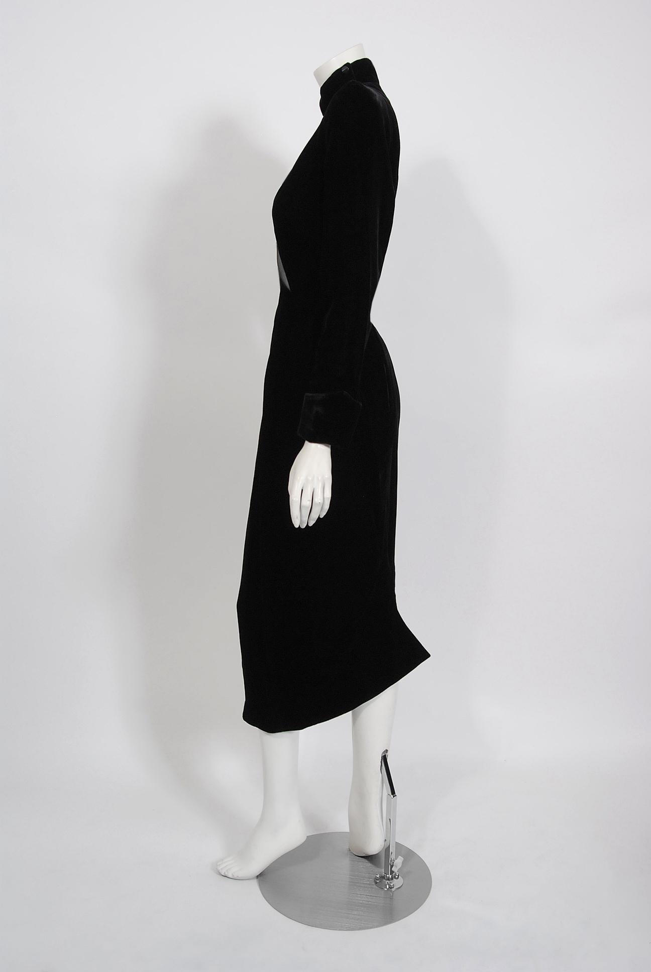  1989 Thierry Mugler Runway Black Velvet Lightning Bolt Sheer Illusion Dress (robe éclair en velours noir) Pour femmes 