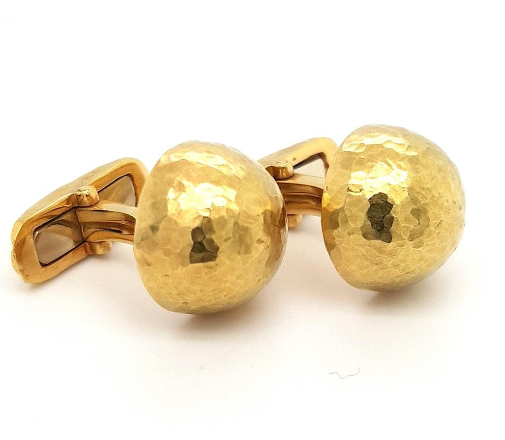 18kt Yellow Gold Cufflinks Dome Hammered, 1989 Tiffany & Co. Paloma Picasso For Sale 2