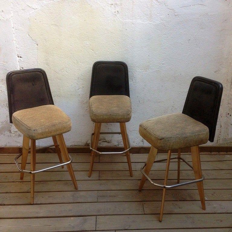 1989 Vintage American Style Bar Stools with Gold Metal Frames For Sale