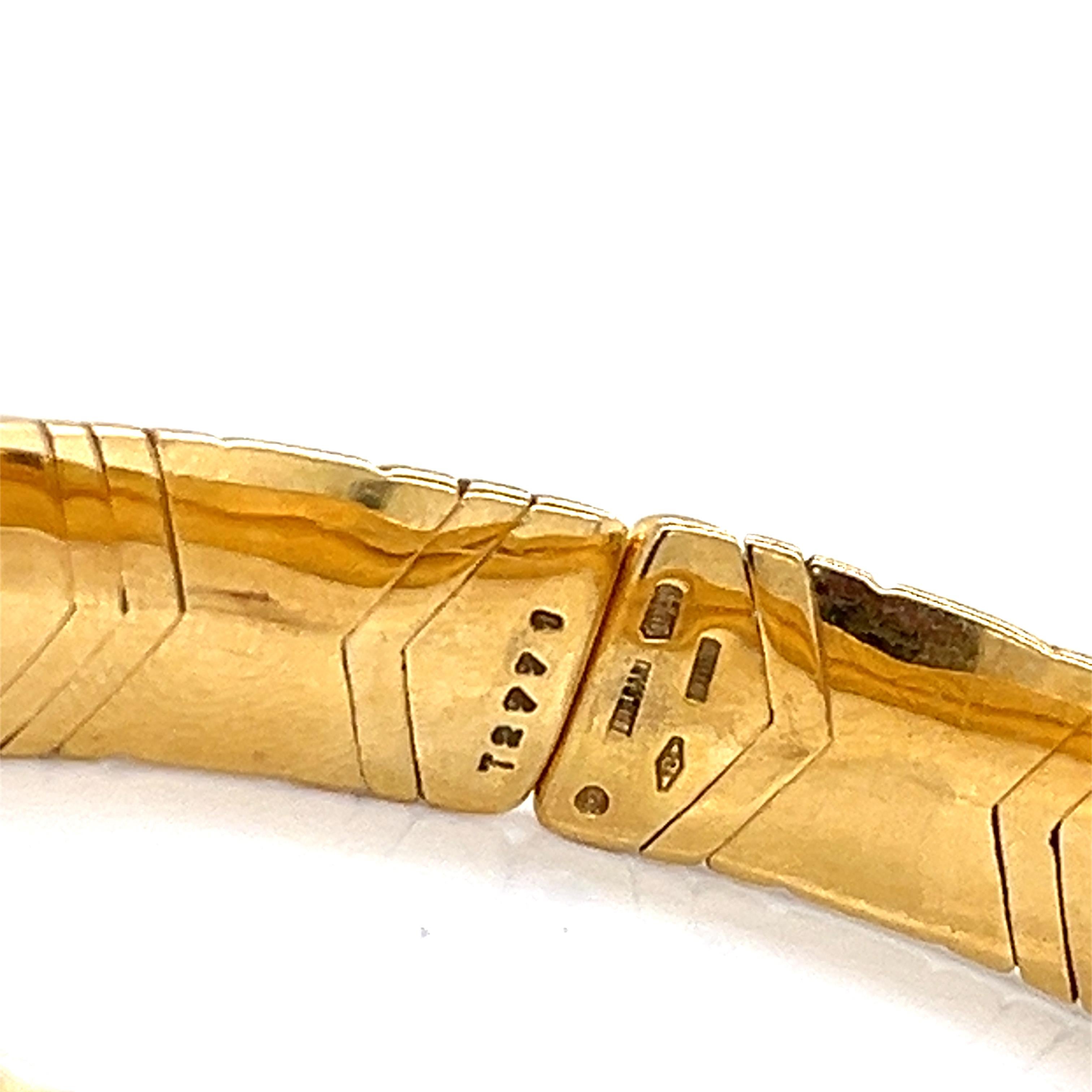 1989 Vintage Bulgari Alveare Cuff Bangle made in Solid 18-Karat Yellow Gold 1