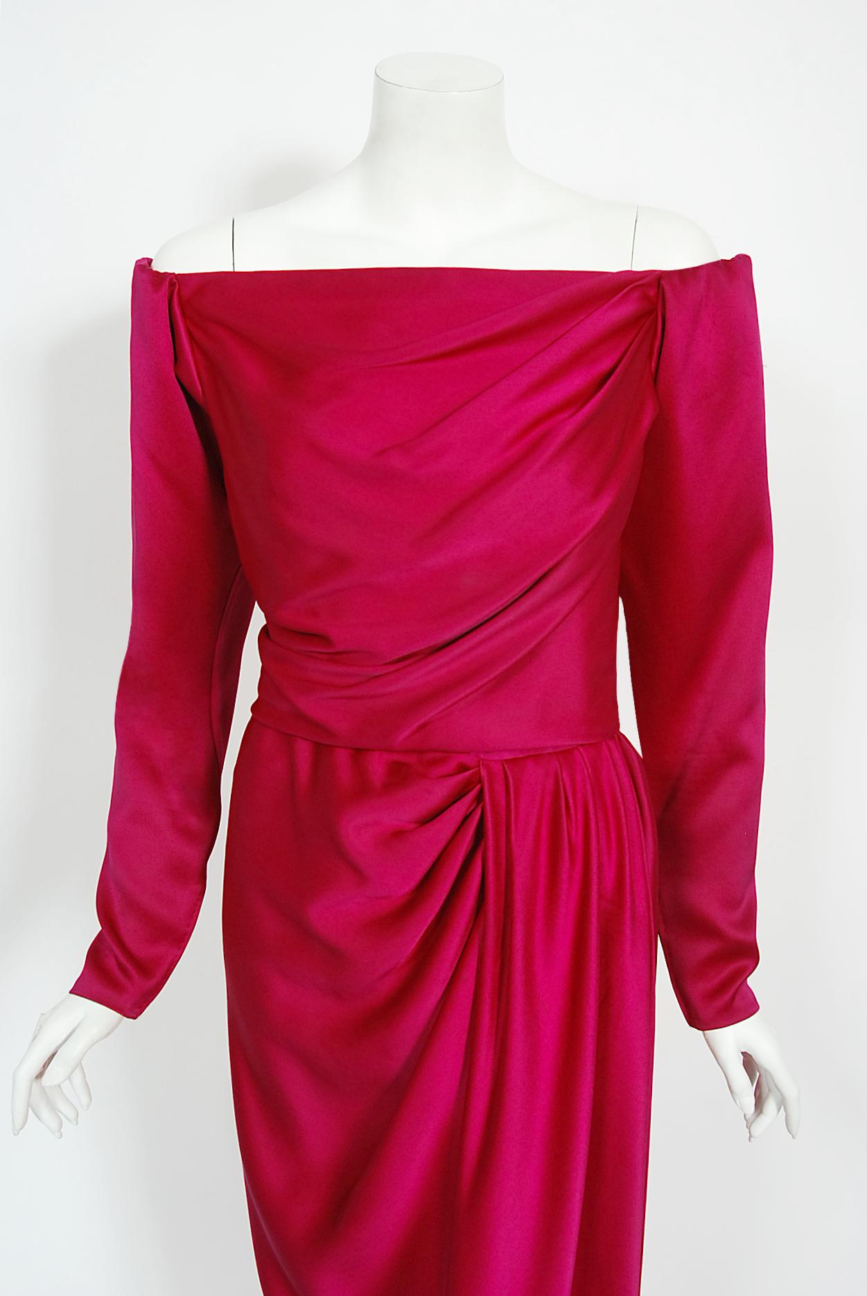 Yves Saint Laurent Haute Couture Robe vintage drapée à épaules dénudées en soie rose, 1989 Bon état - En vente à Beverly Hills, CA