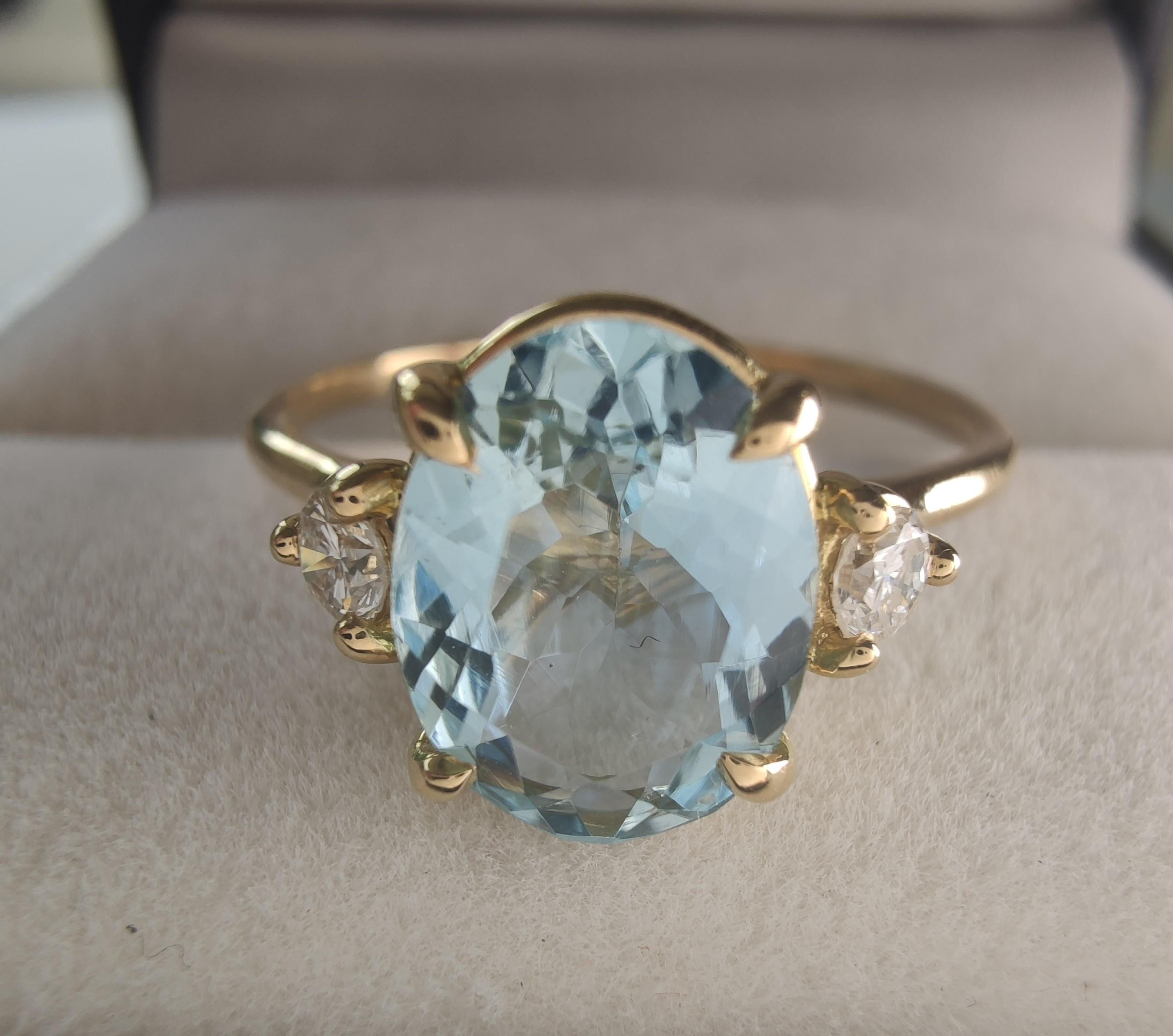 Women's 1.98ct Natural Aquamarine and Diamond Three-Stone Ring in 18K Gold  Gift for her For Sale