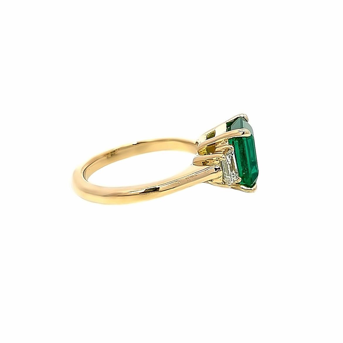 Aesthetic Movement 1.98CT Octagonal Emerald with Diamonds Ring, GIA Certified, set in 18K YG For Sale
