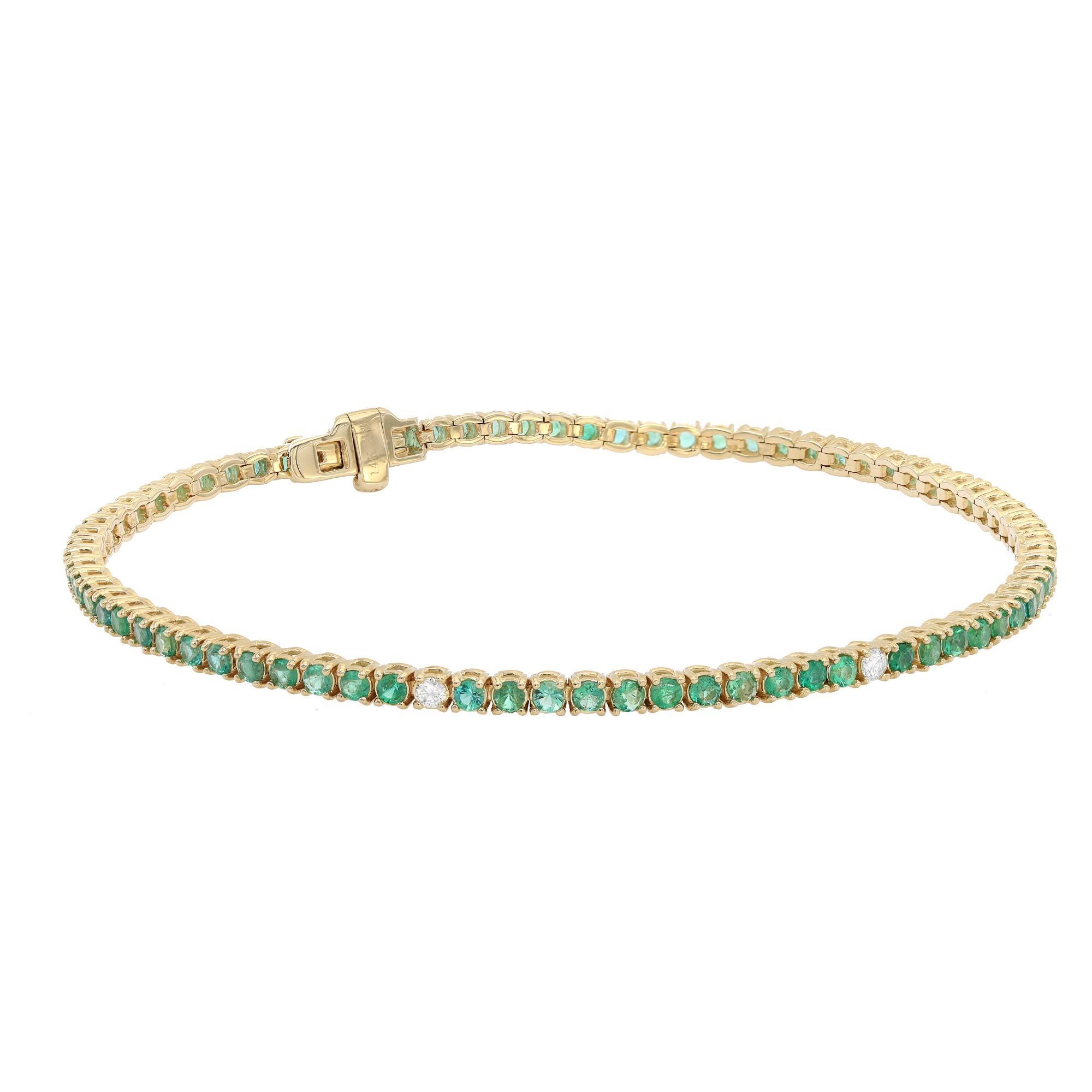 This beautifully crafted tennis bracelet features round cut green Emeralds and diamonds encrusted in four prong setting. Crafted in 14k yellow gold. Total diamond weight: 0.09 carat. Diamond Quality: G-H color and VS-SI clarity. Total emerald