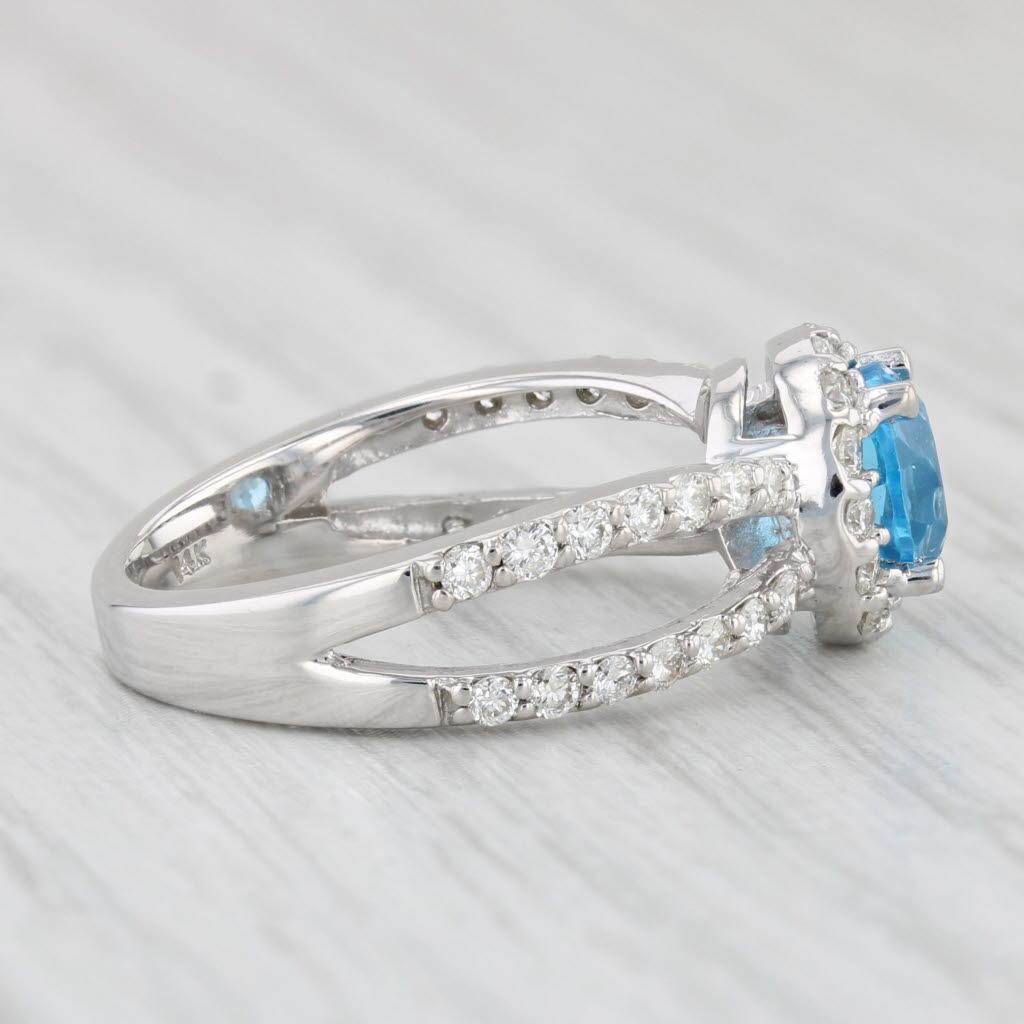 1.98ctw Anillo Halo de Diamantes Topacio Azul Oro Blanco 14k Talla 6.5 Compromiso en Bueno estado para la venta en McLeansville, NC