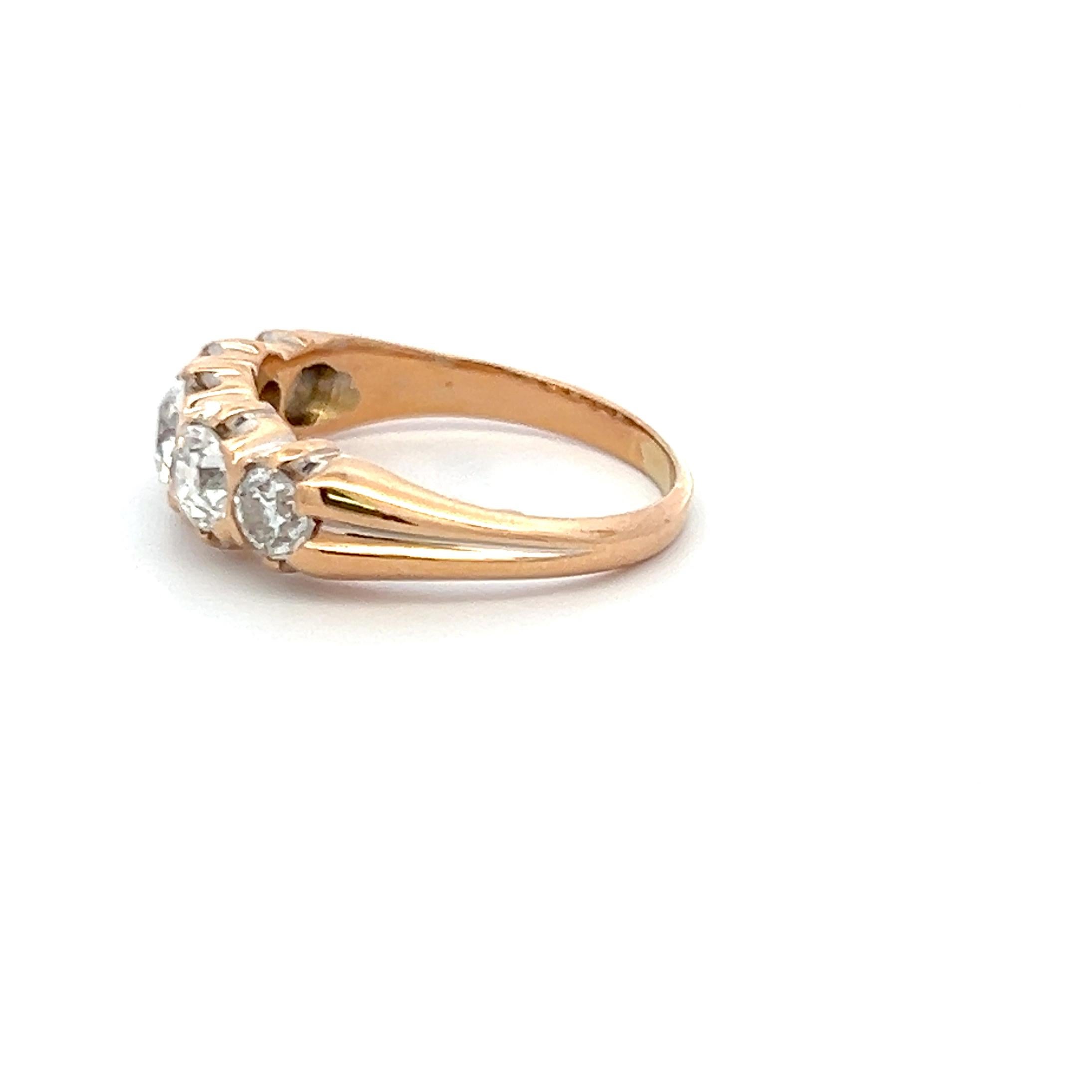 Taille brillant 1.99 Carat Circular Brilliant Cut G SI1 Diamond 14K Yellow Gold Five-Stone Ring en vente