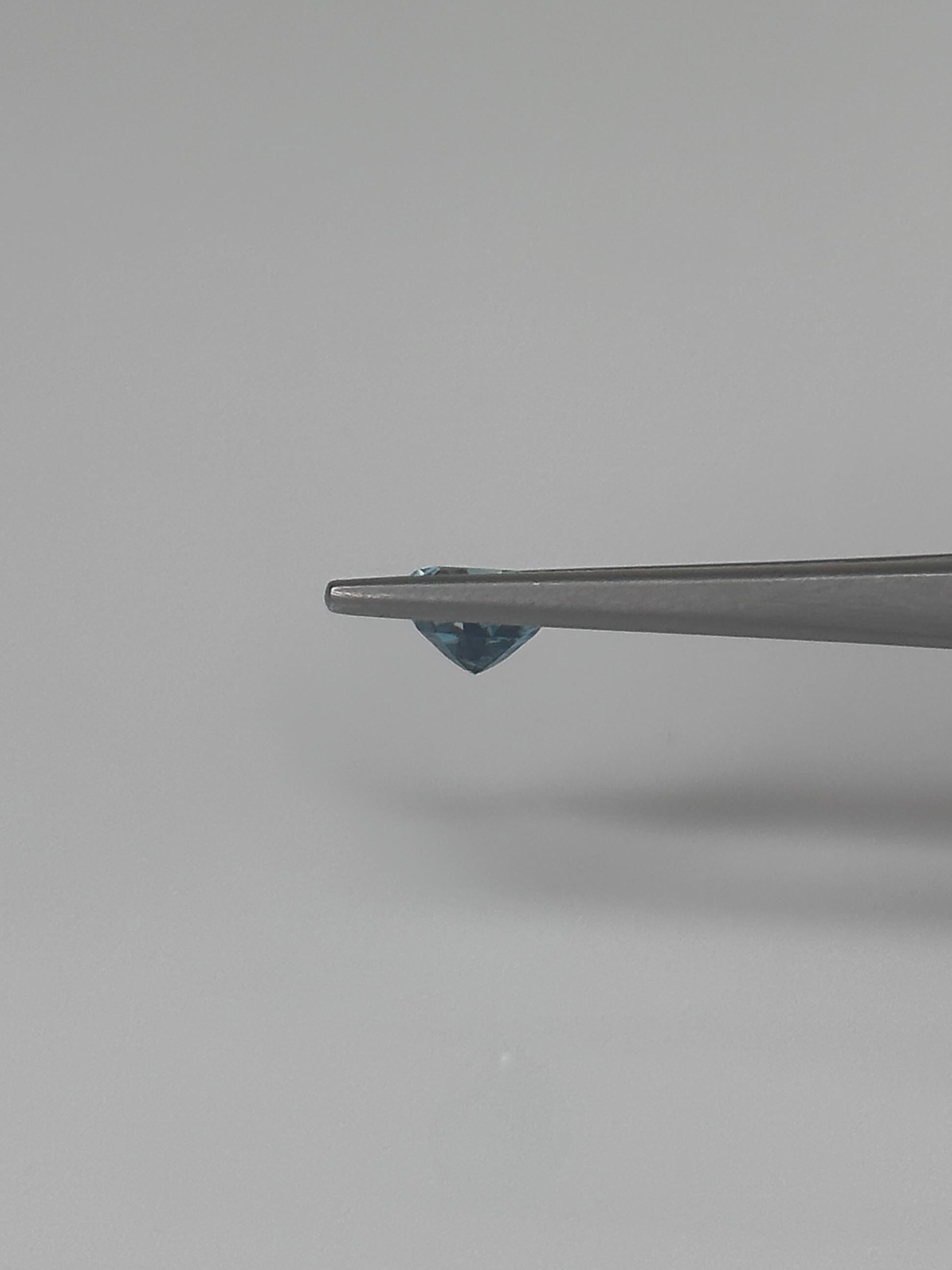 Zircone naturale blu oceano da 1,99 carati a forma di pera In condizioni Nuovo in vendita a Hua Hin, TH