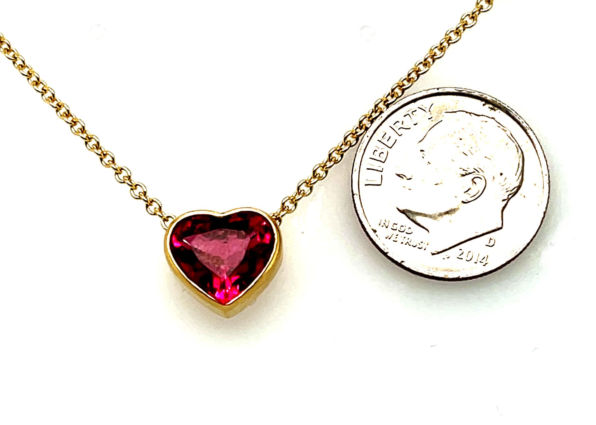 1.99 Carat Heart Shaped Pink Rubellite Tourmaline Necklace in 18k Yellow Gold For Sale 1