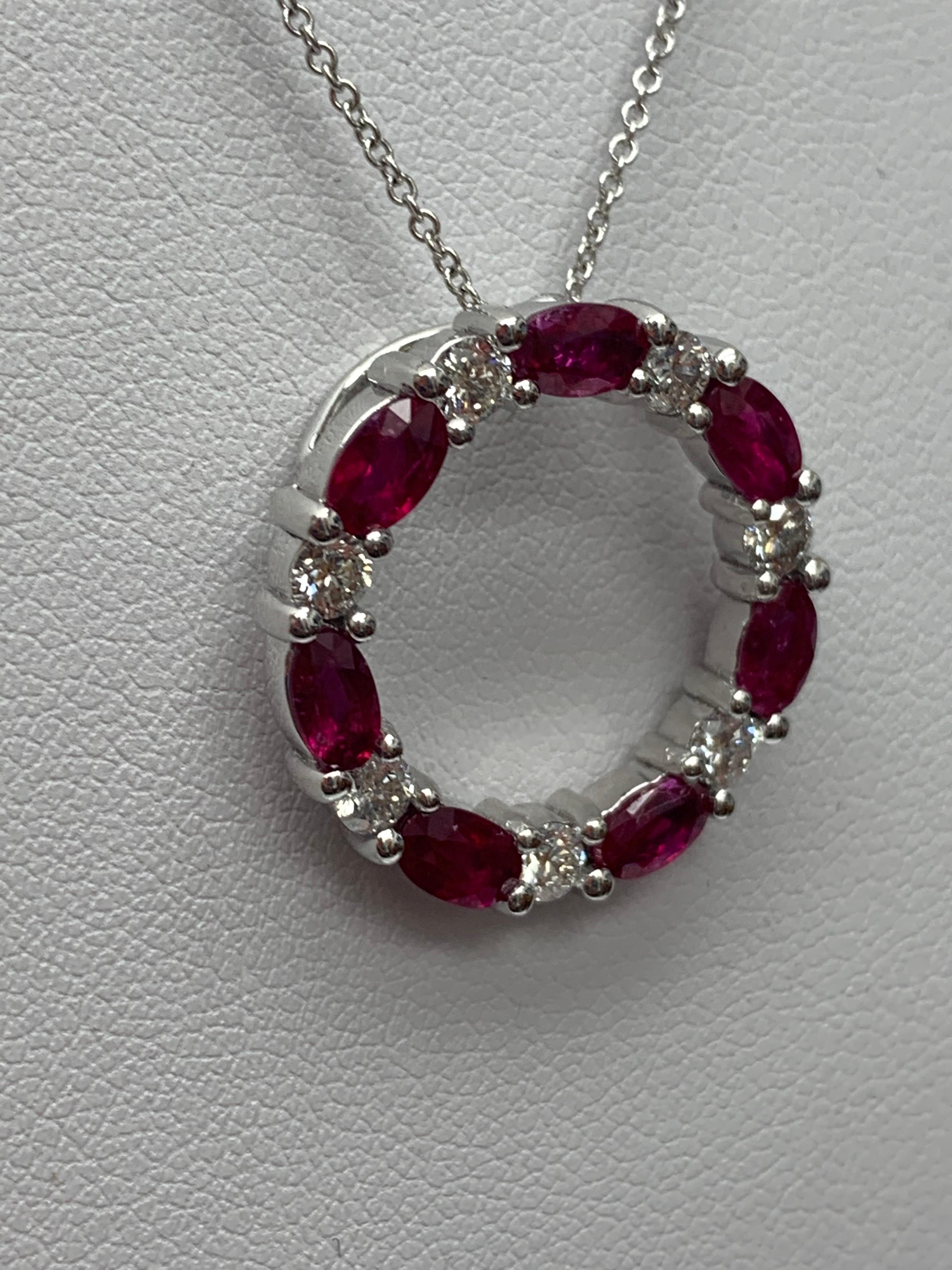 1.99 Carat Ruby and Diamond Circle Pendant Necklace in 14k White Gold In New Condition For Sale In NEW YORK, NY