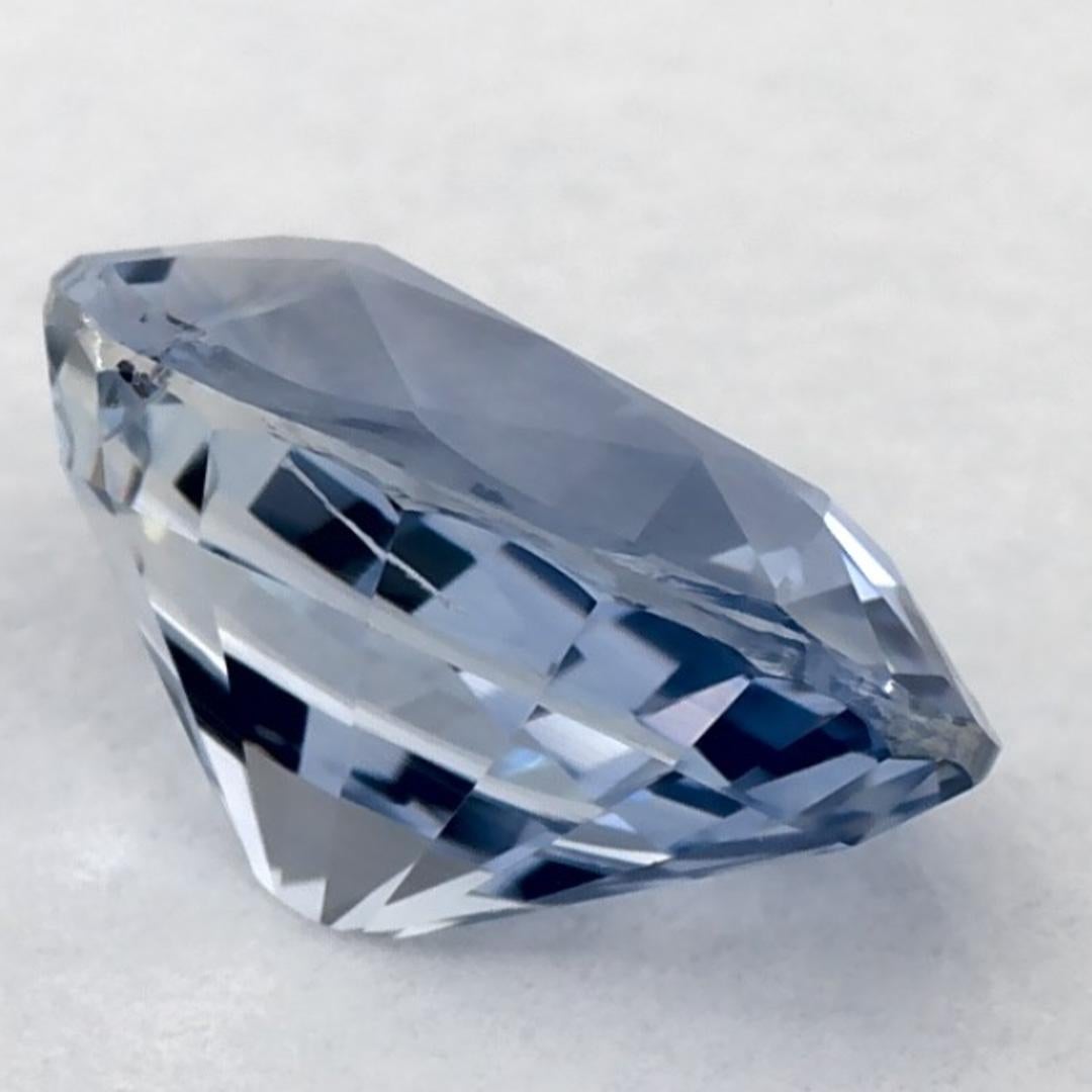 1.99 carati di zaffiro blu ovale sfuso in vendita 1