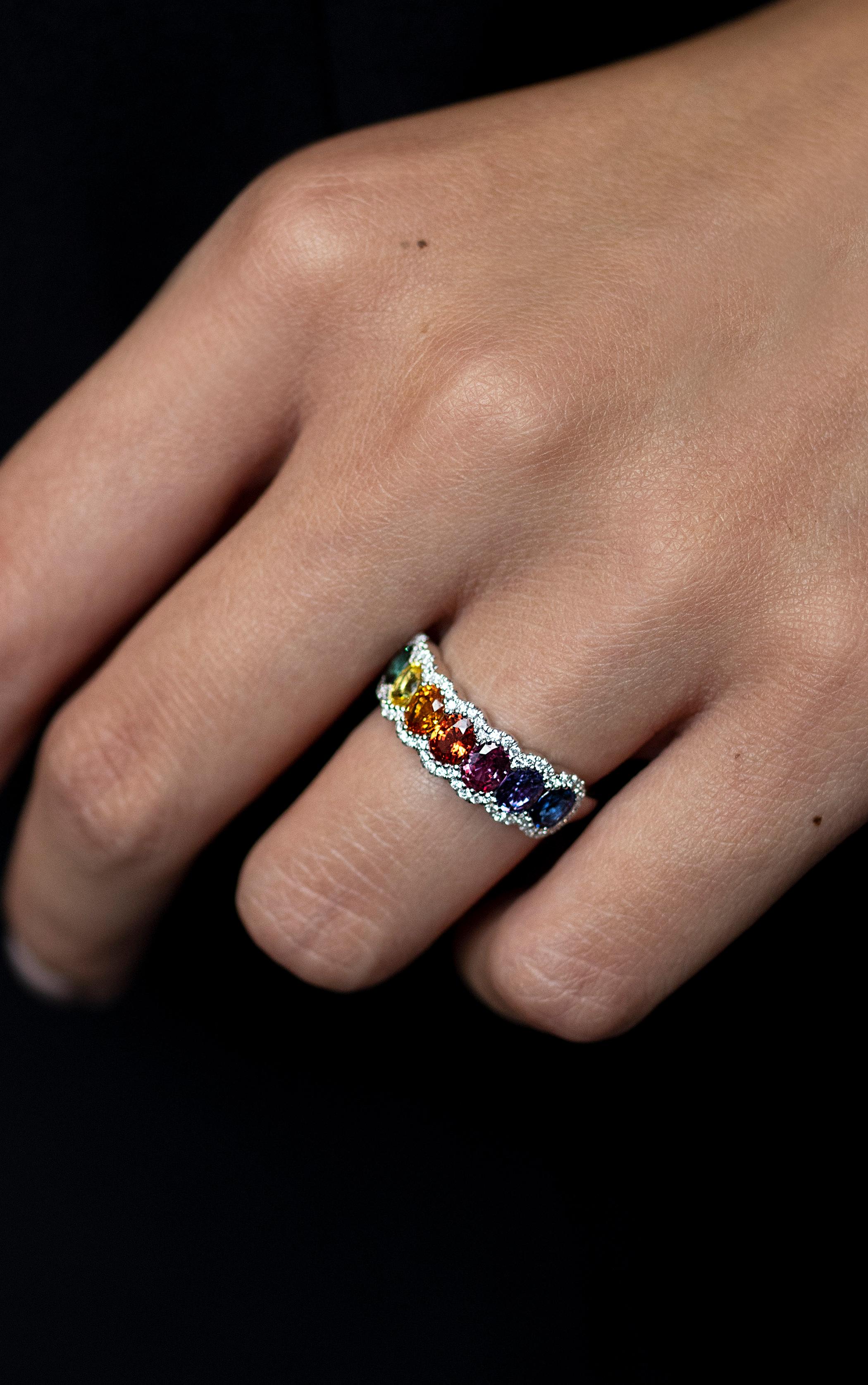 Roman Malakov 1,99 Karat Gesamt Ovalschliff Mehrfarbiger Saphir Mode-Ring im Zustand „Neu“ im Angebot in New York, NY