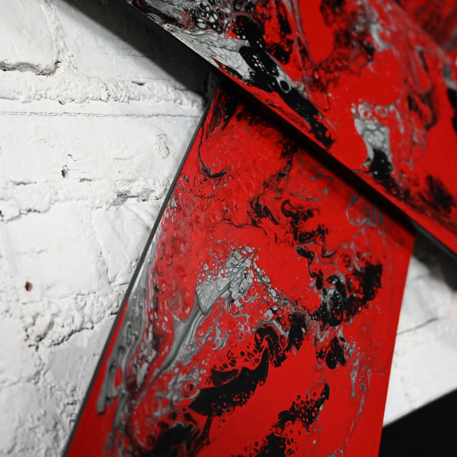 1990 Abstract Richard Mann Folded Plexiglass Ribbon Wall Sculpture Red Black  en vente 4