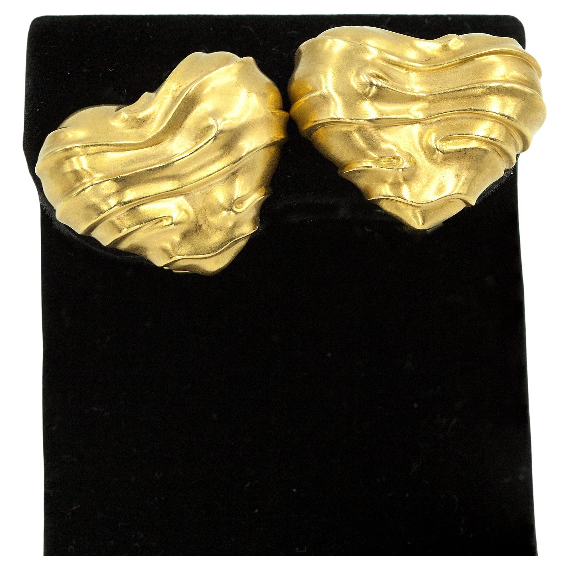 Modern 1990 Angela Cummings 18K YG Heart Omega back Earrings For Sale