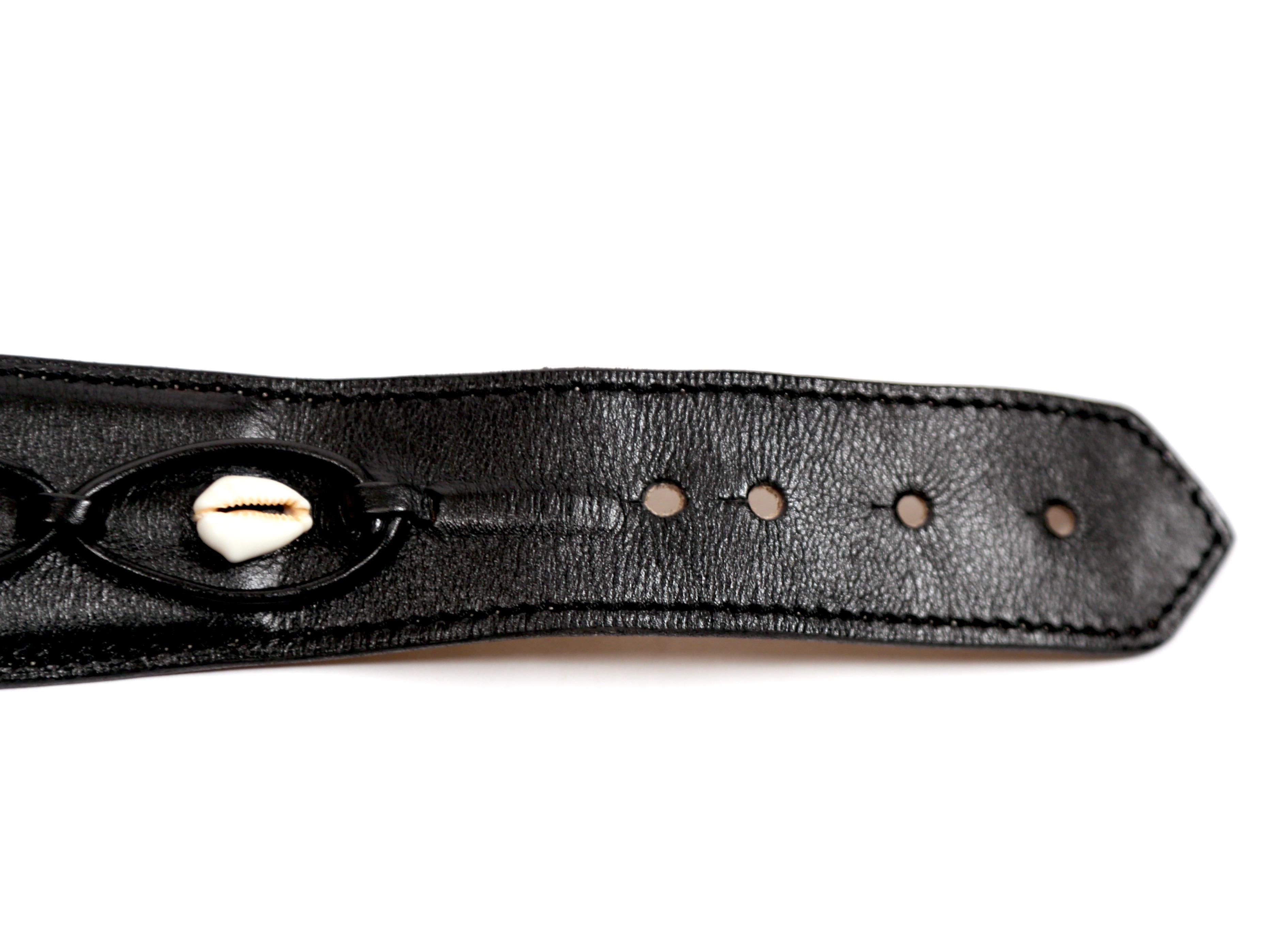 1990 AZZEDINE ALAIA black leather runway belt with cowrie shells In Good Condition In San Fransisco, CA