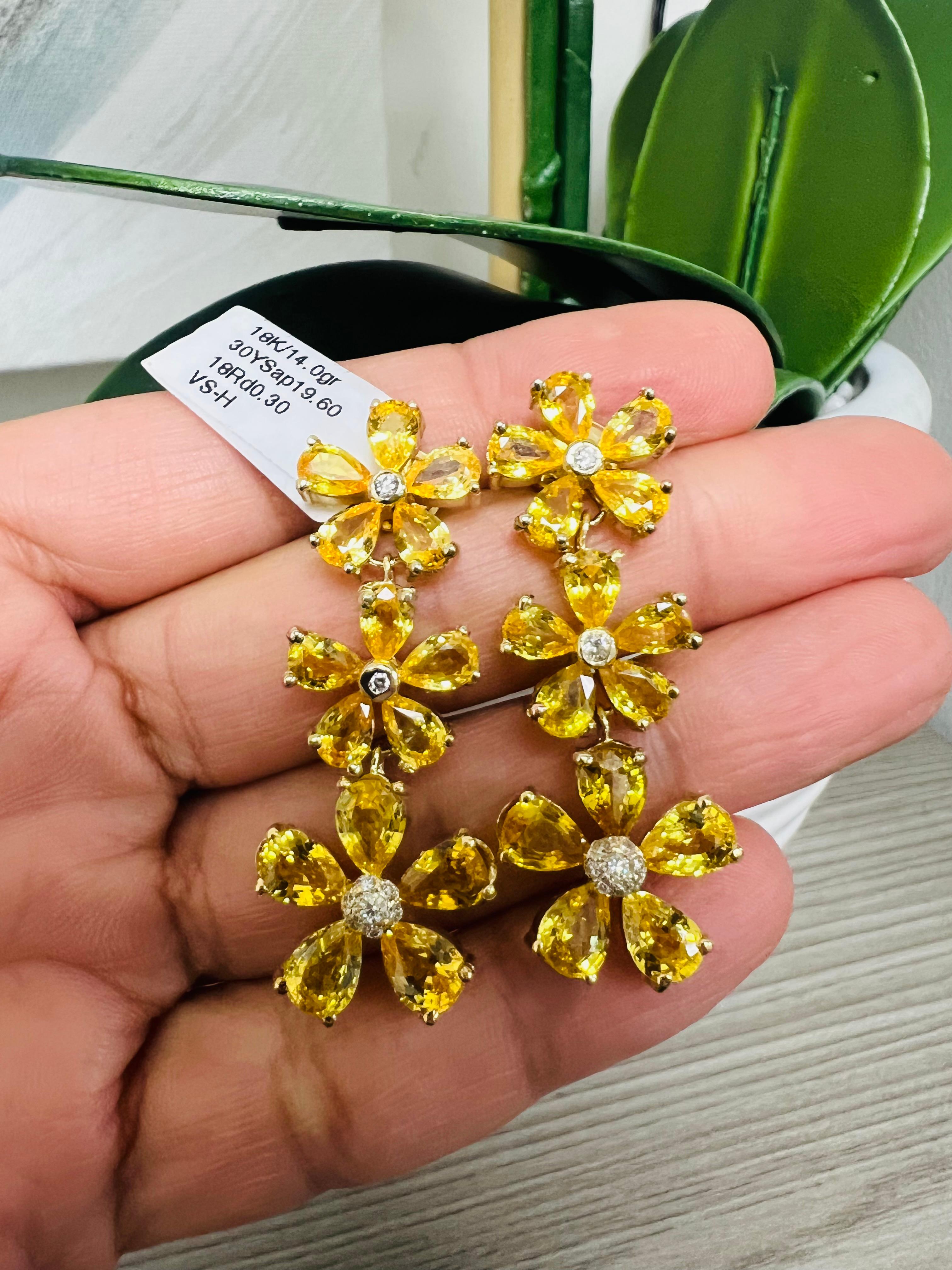 Orecchini pendenti in oro giallo 18 carati con diamante e zaffiro giallo naturale da 19,90 carati in vendita 4