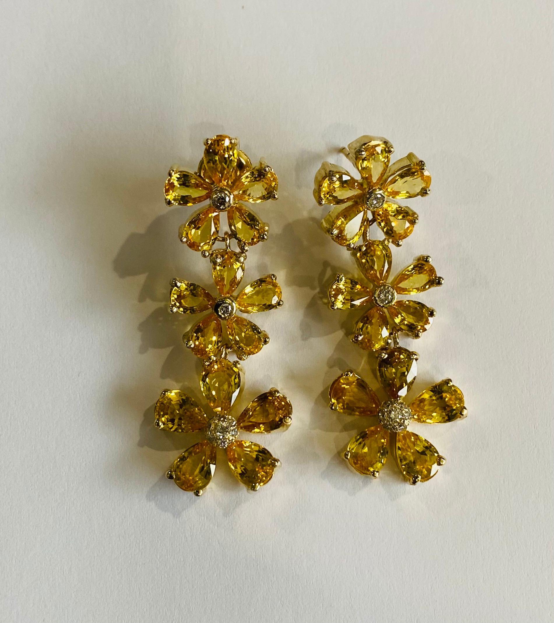 Orecchini pendenti in oro giallo 18 carati con diamante e zaffiro giallo naturale da 19,90 carati In condizioni Nuovo in vendita a Los Angeles, CA