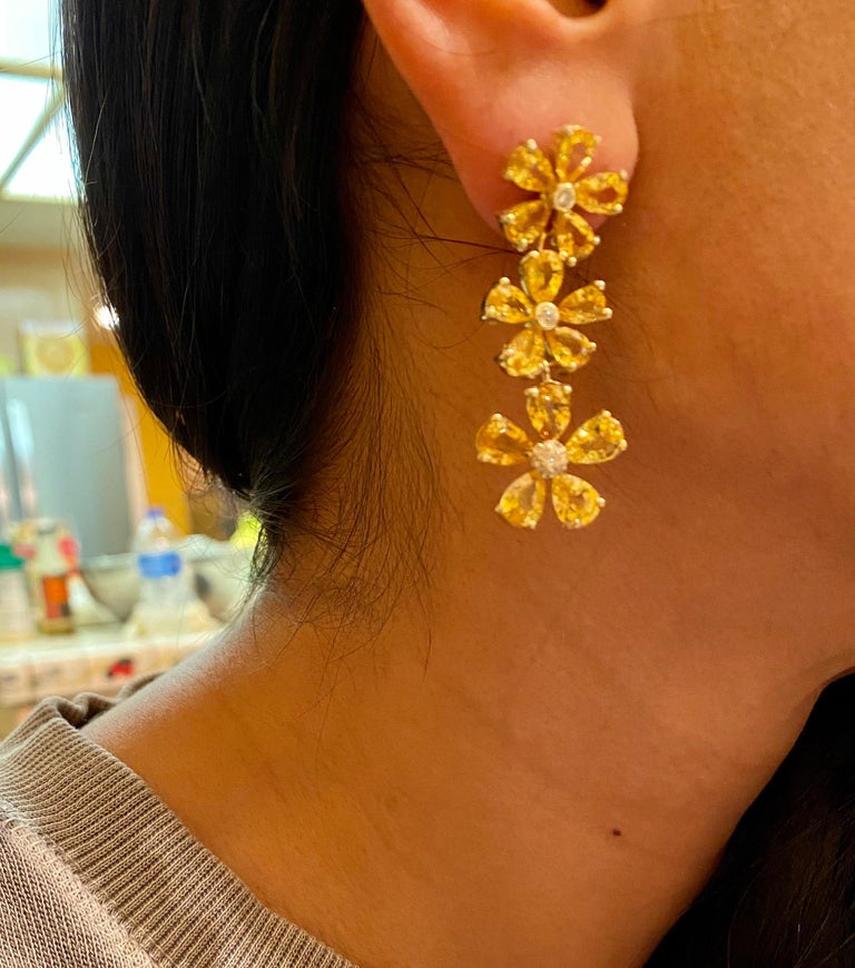 19.90 Carat Yellow Sapphire Diamond 18 Karat Yellow Gold Drop Earrings For Sale 1