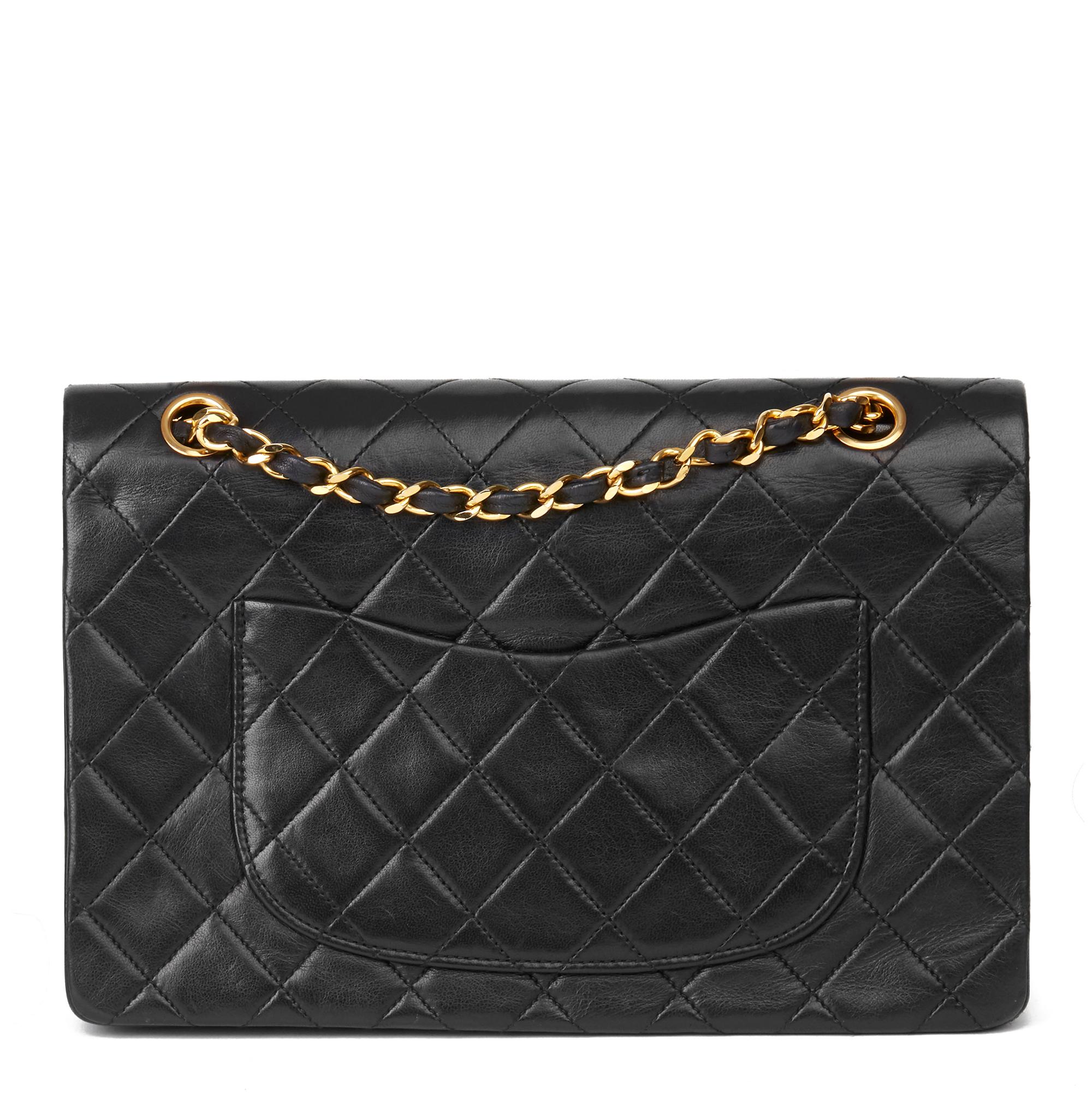 Women's 1990 Chanel Black Quilted Lambskin Vintage Medium Classic Double Flap Bag 