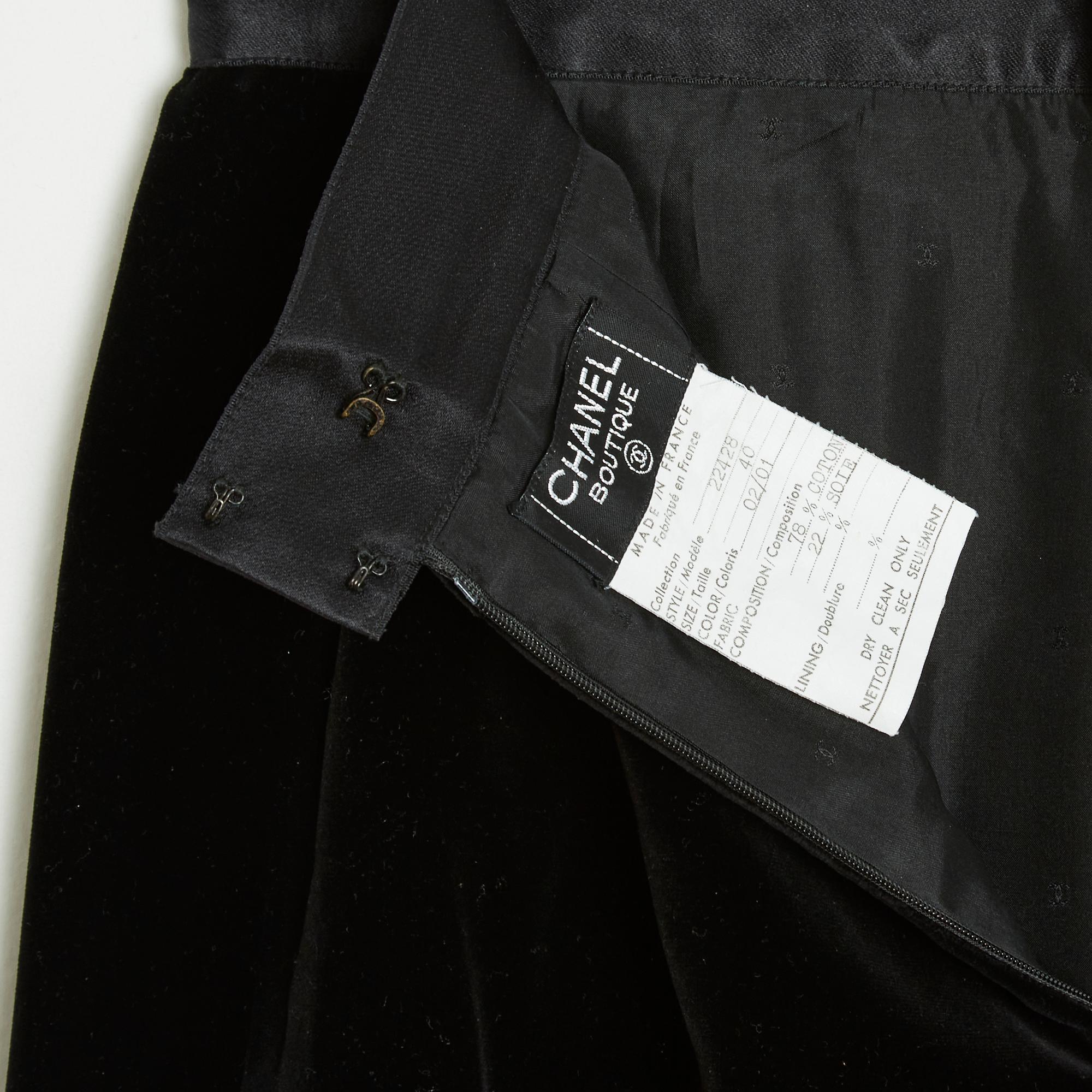 Women's or Men's 1990 Chanel Black velvet Pencil skirt FR36 For Sale