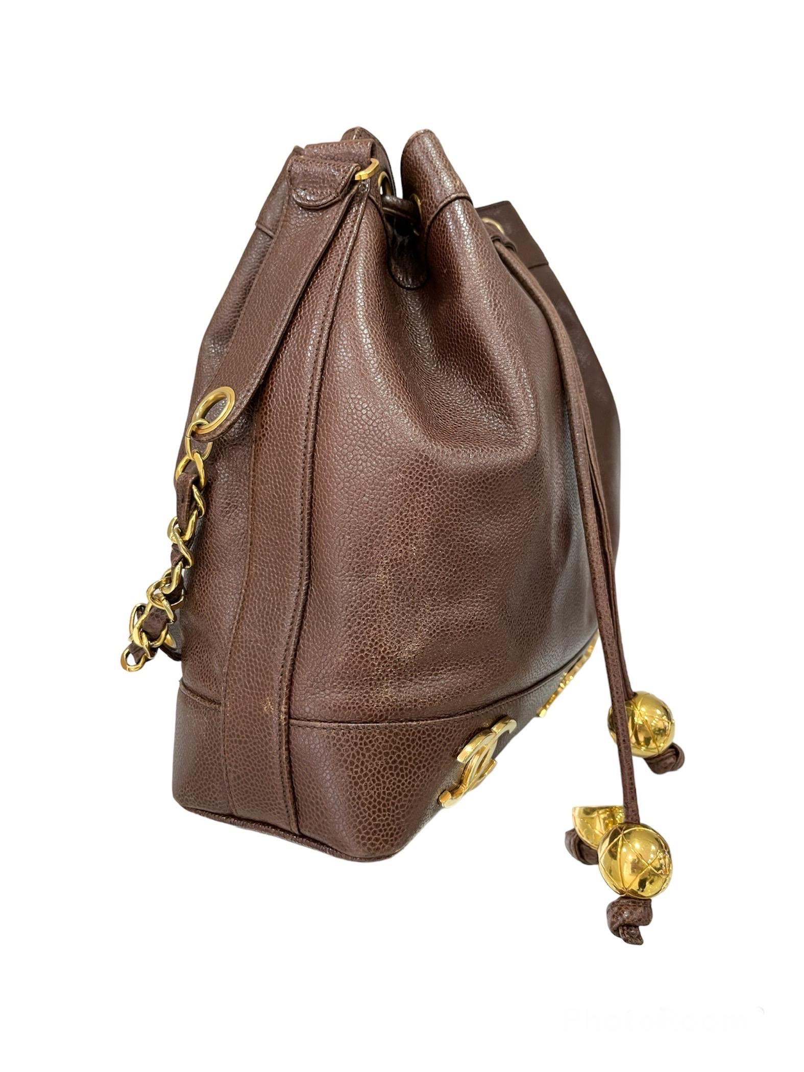 1990 Chanel Bucket Triple CC Vintage Shoulder Bag In Good Condition For Sale In Torre Del Greco, IT