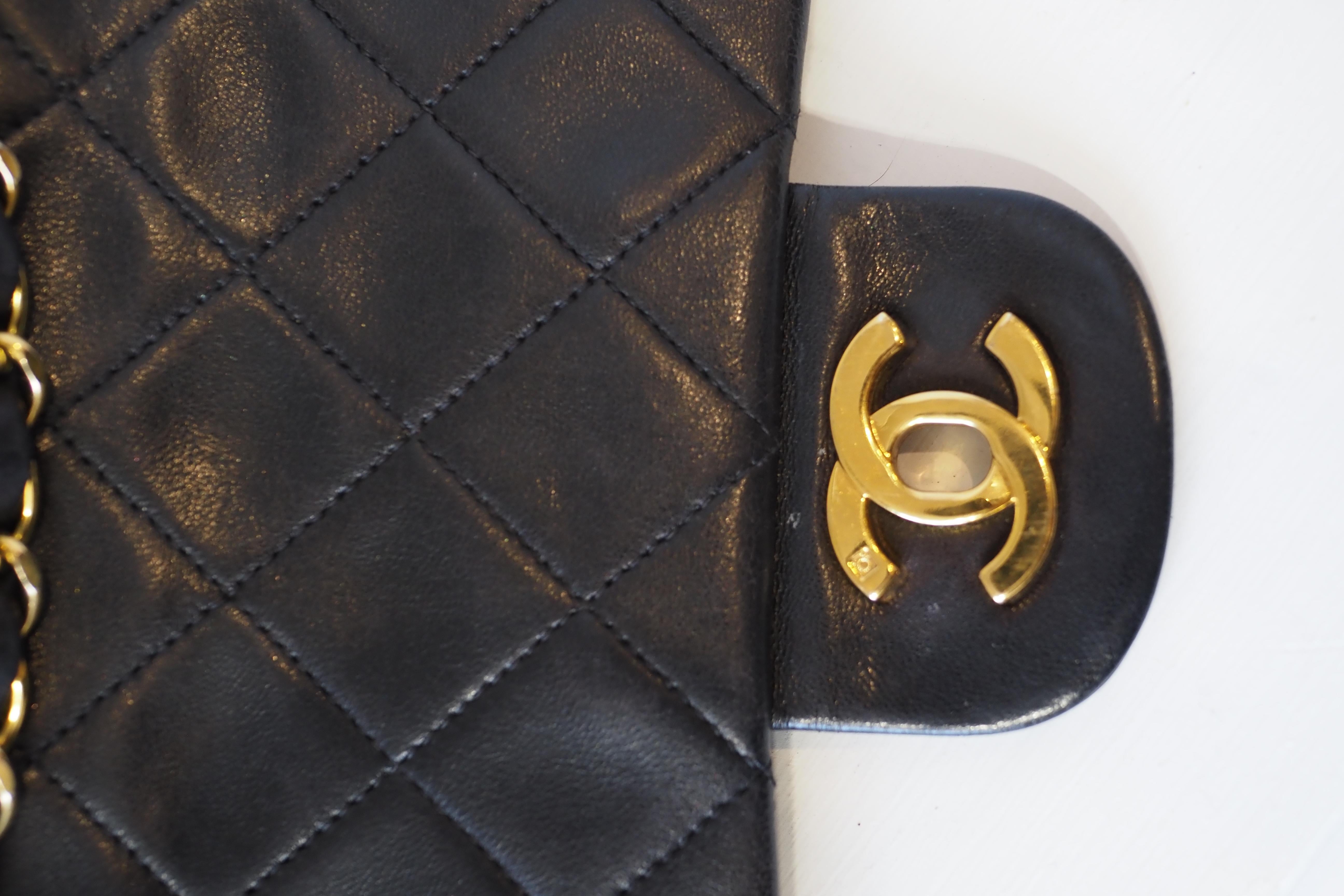 1990 Chanel zeitlose 2.55 Umhängetasche im Angebot 11