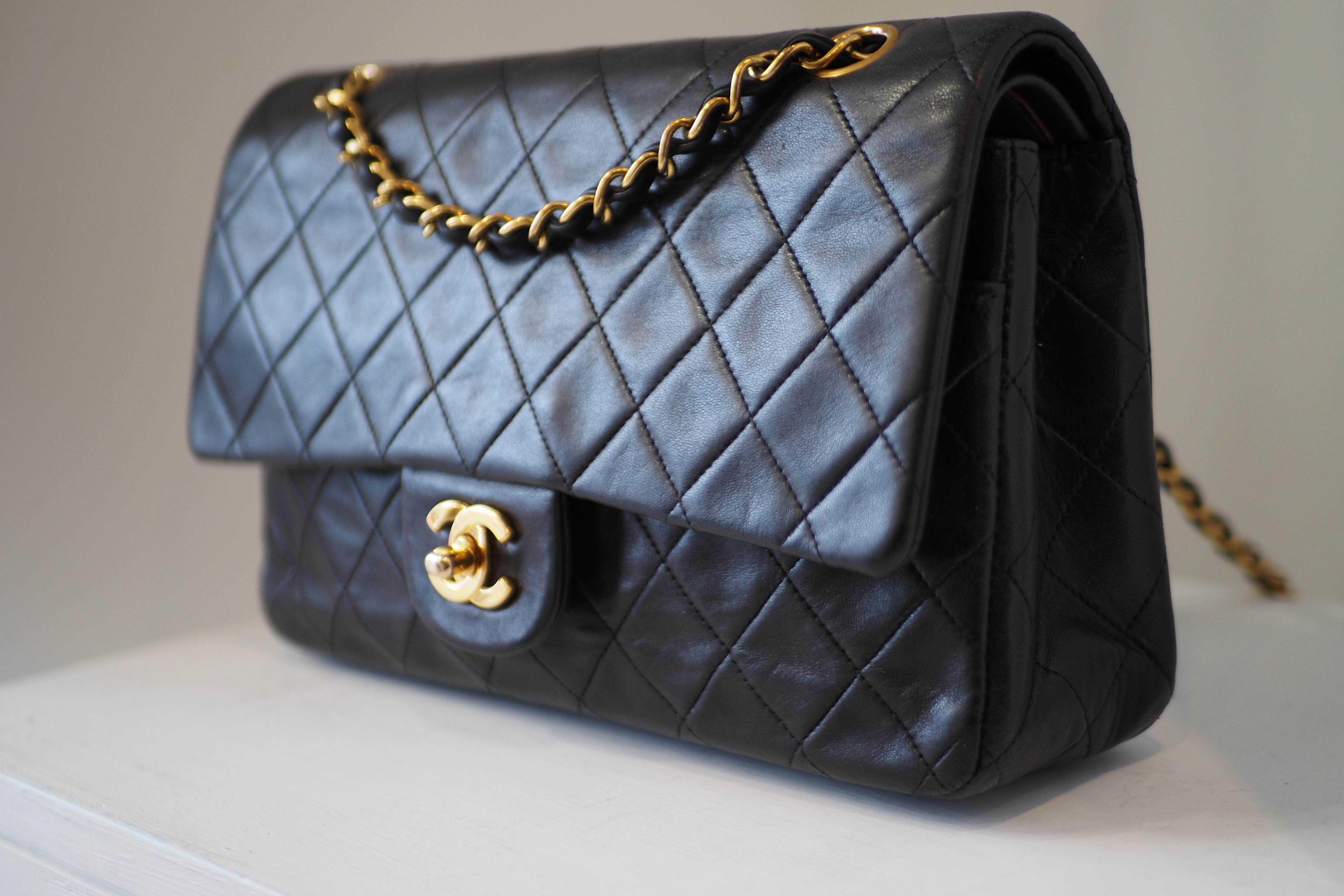1990 Chanel zeitlose 2.55 Umhängetasche im Angebot 3