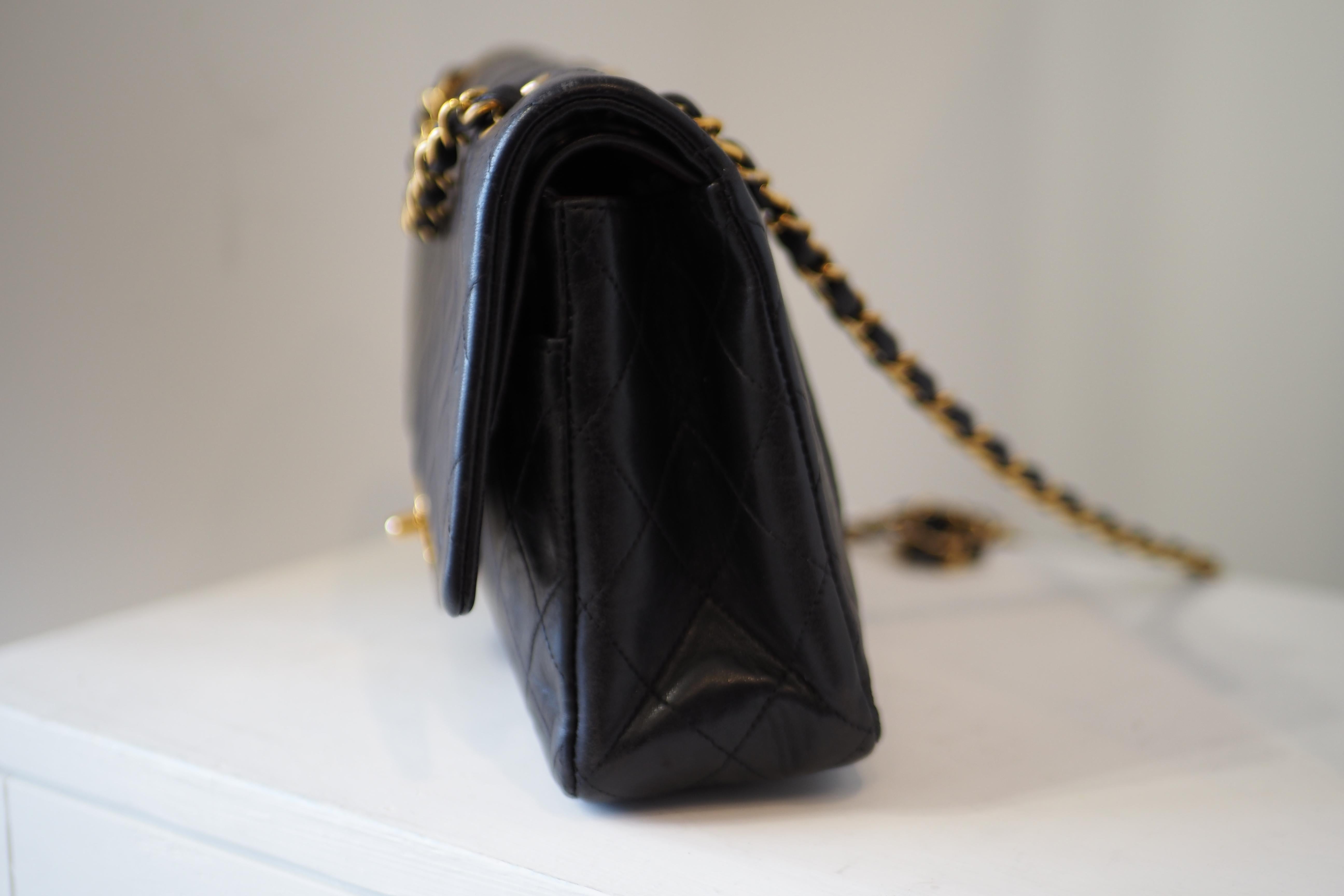 1990 Chanel zeitlose 2.55 Umhängetasche im Angebot 4